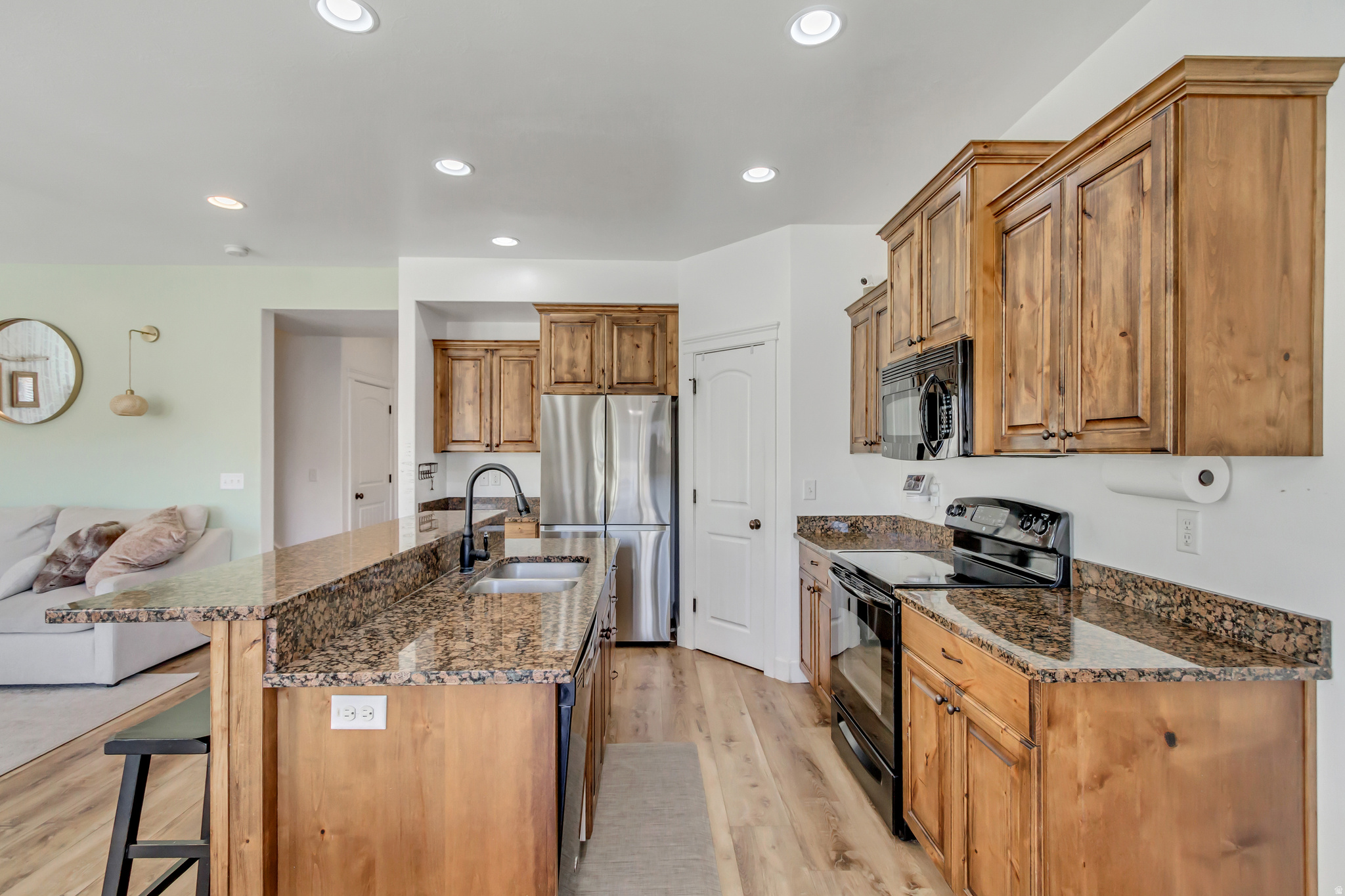 THE COVE - Residential