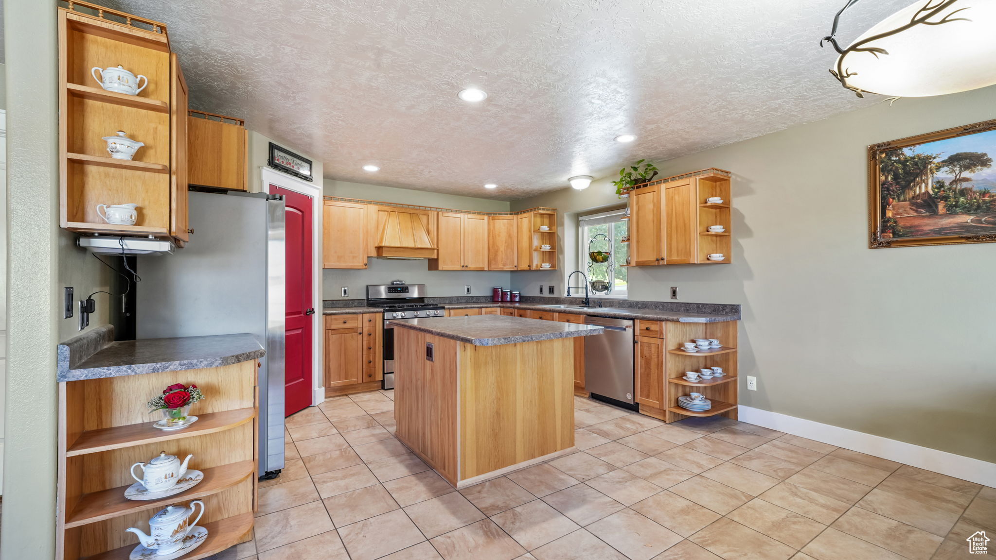 SARATOGA HILLS - Residential