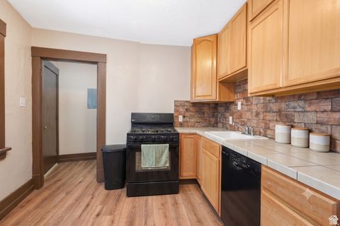 Tiny photo for 2122 MONROE BLVD, Ogden, UT 84401 (MLS # 2170197)