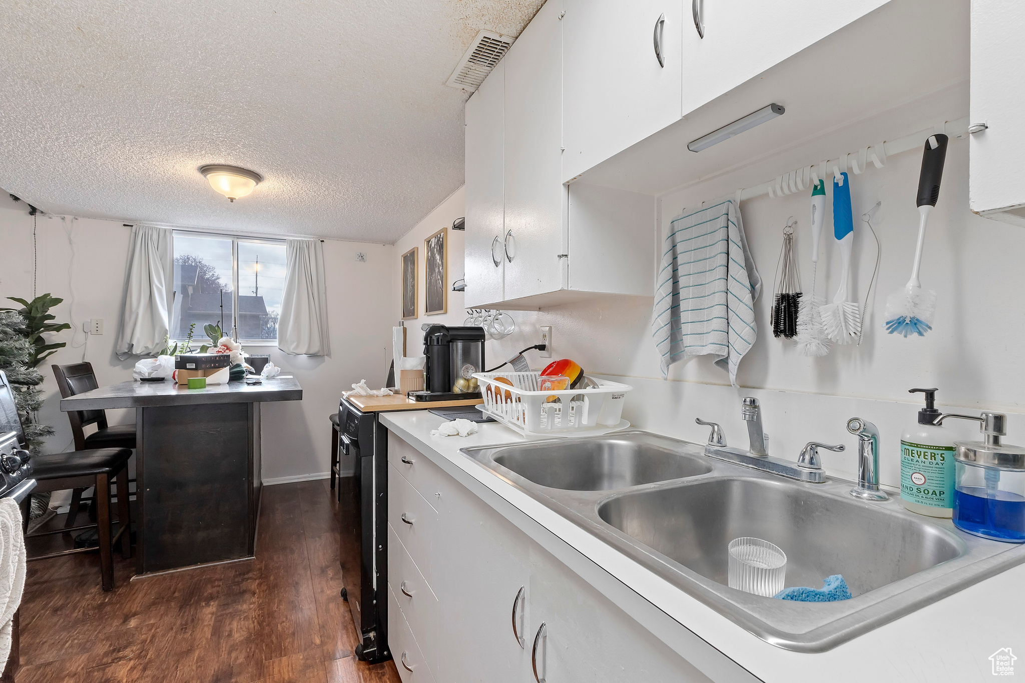 HOWELLSVILLE - Residential Income