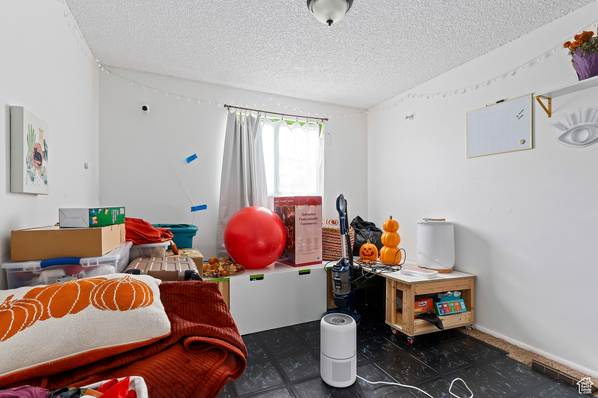 HOWELLSVILLE - Residential Income