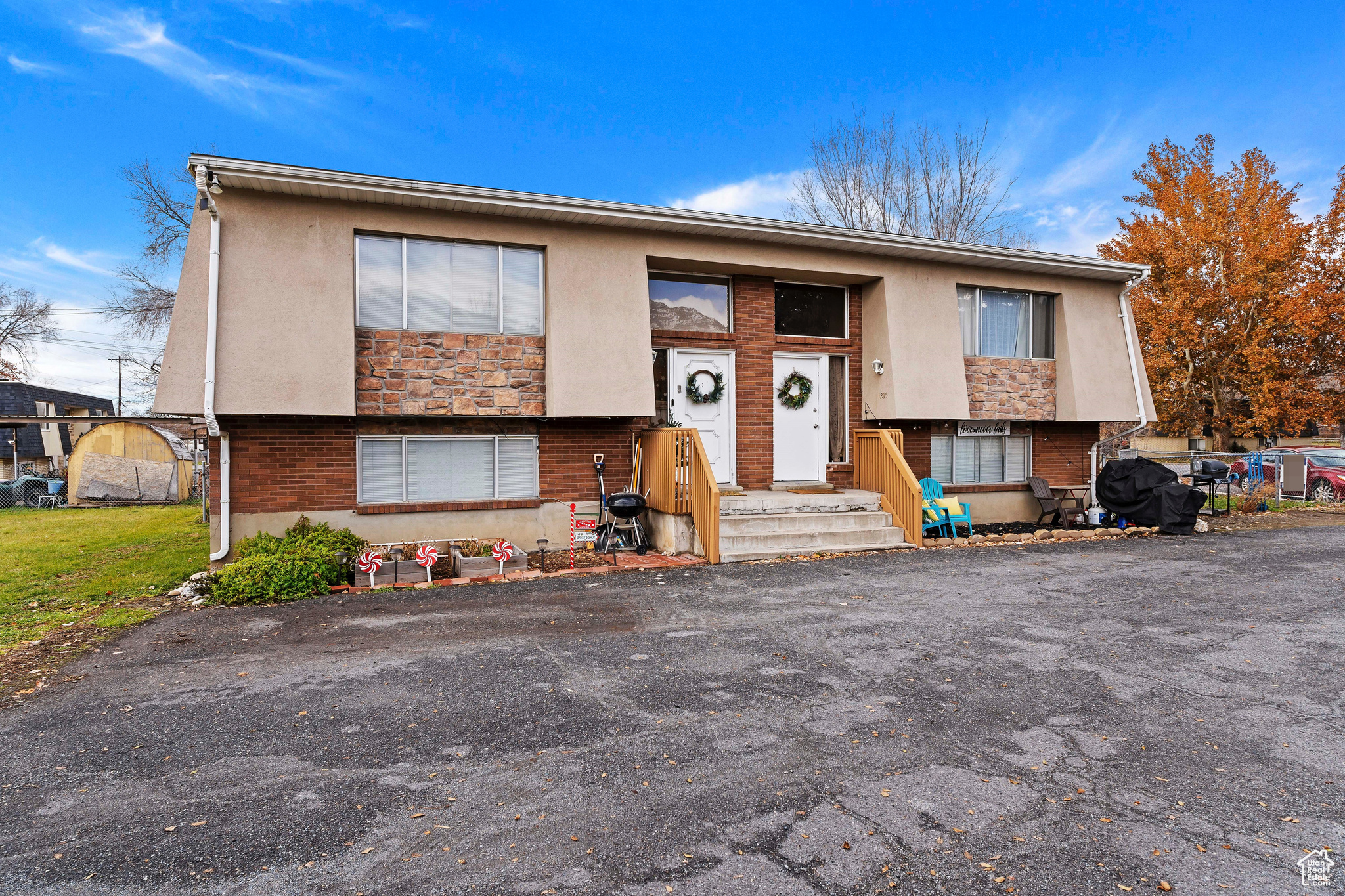 HOWELLSVILLE - Residential Income