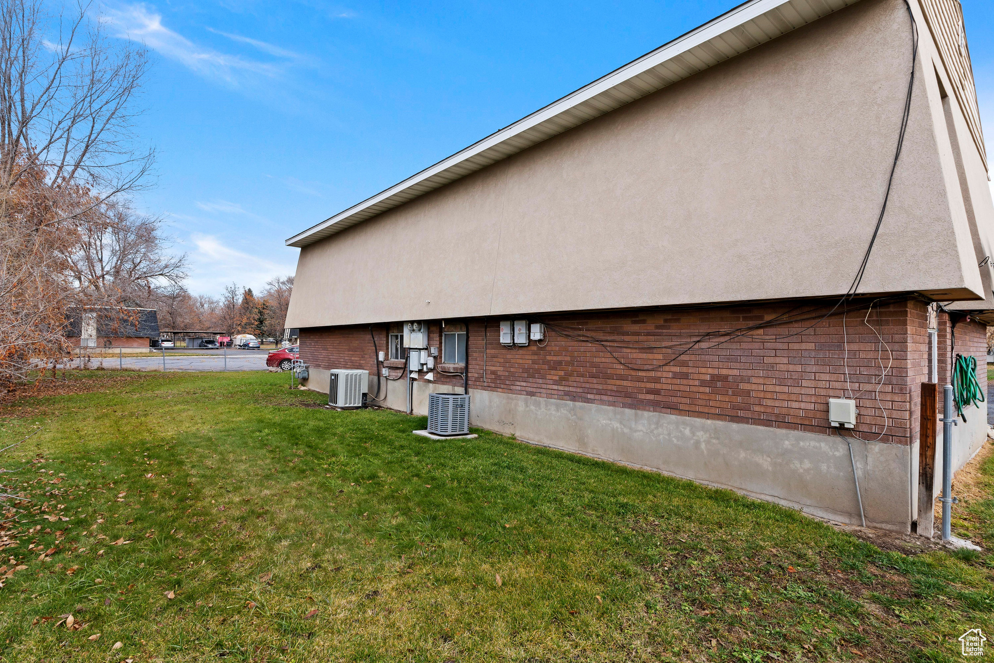 HOWELLSVILLE - Residential Income