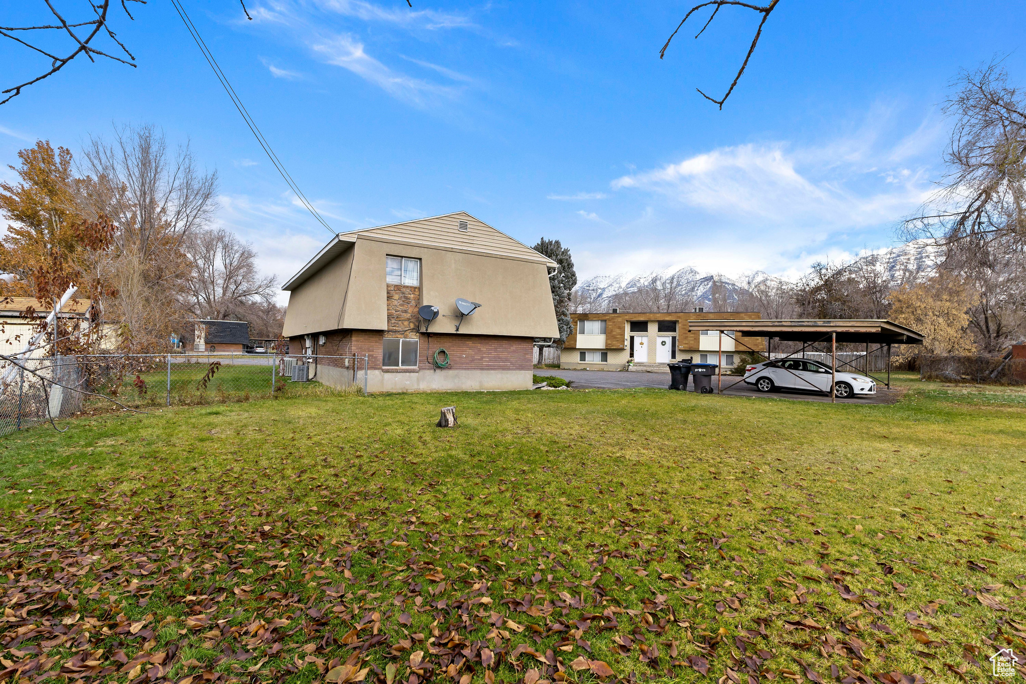 HOWELLSVILLE - Residential Income