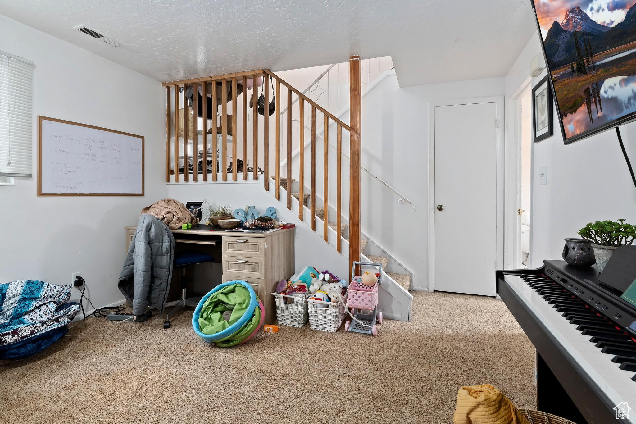 HOWELLSVILLE - Residential Income