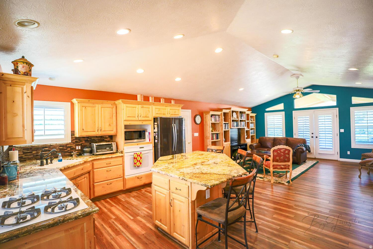 BLOOMINGTON LANE - Residential