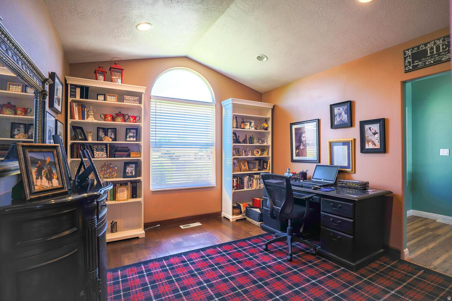 BLOOMINGTON LANE - Residential