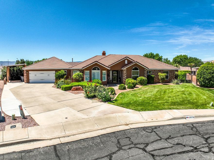 Square footage figures are provided as a courtesy estimate only and were obtained from __County____________ .  Buyer is advised to obtain an independent measurement.
