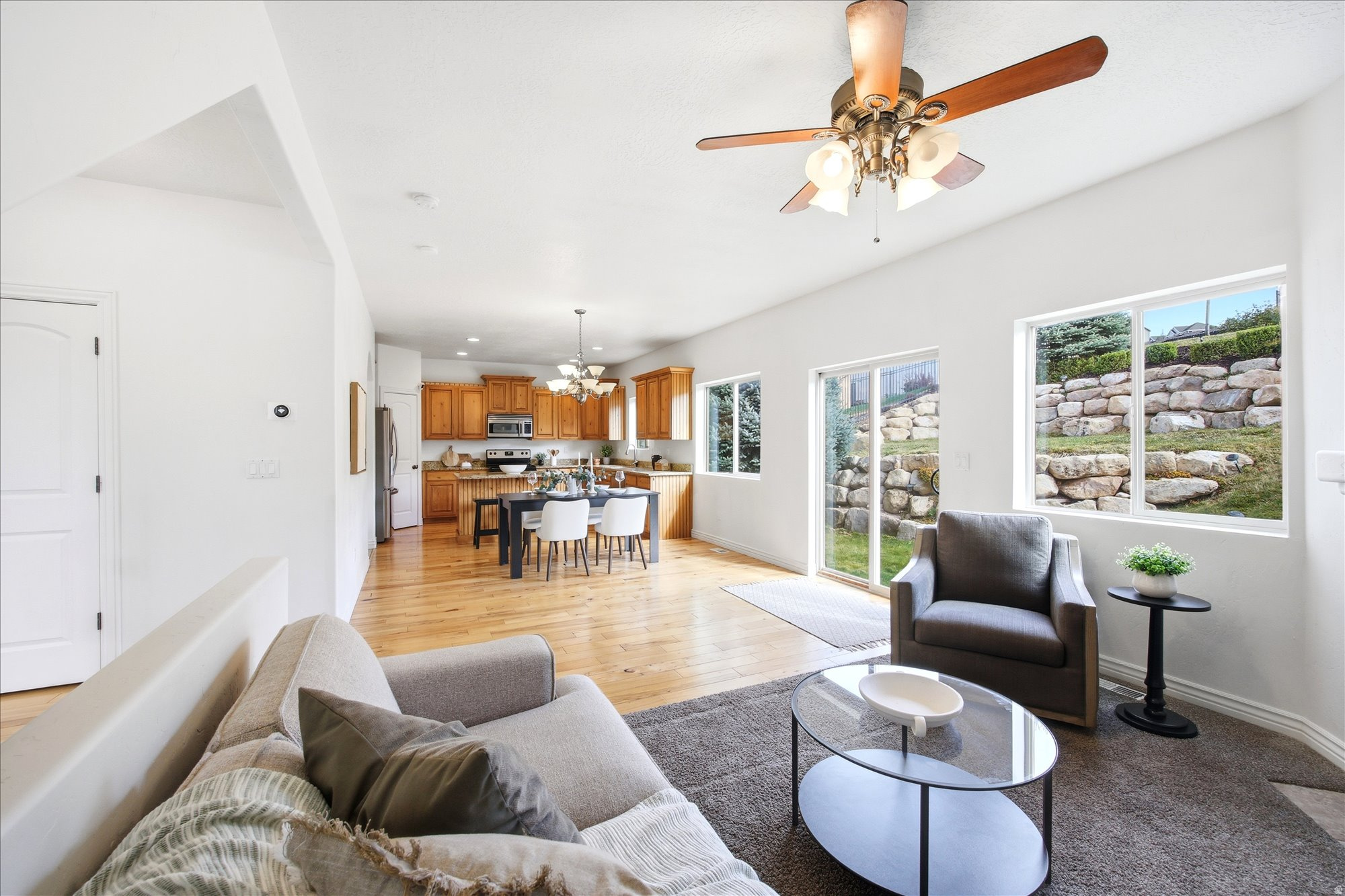 HUNTER CHASE - Residential