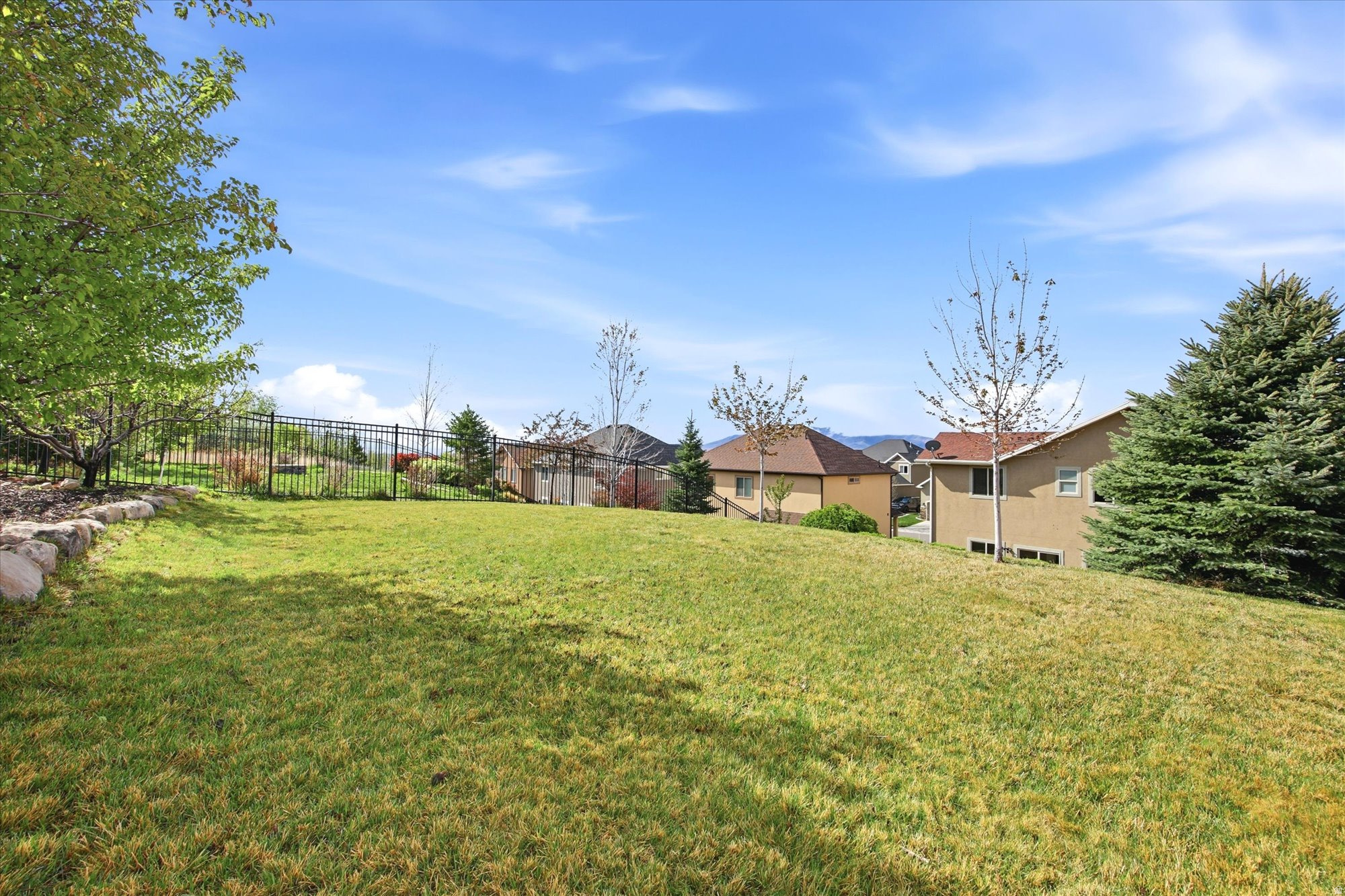 HUNTER CHASE - Residential