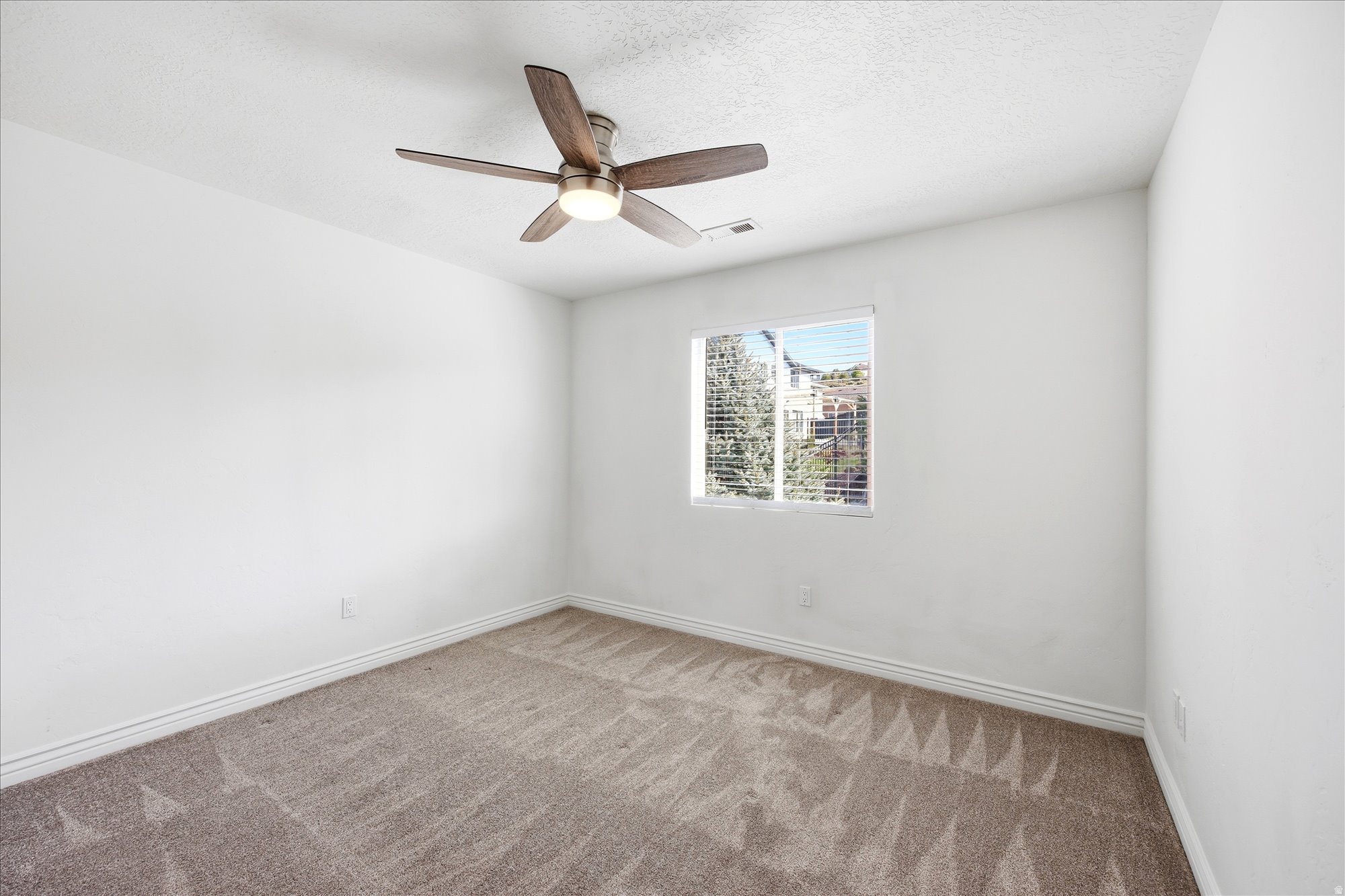 HUNTER CHASE - Residential