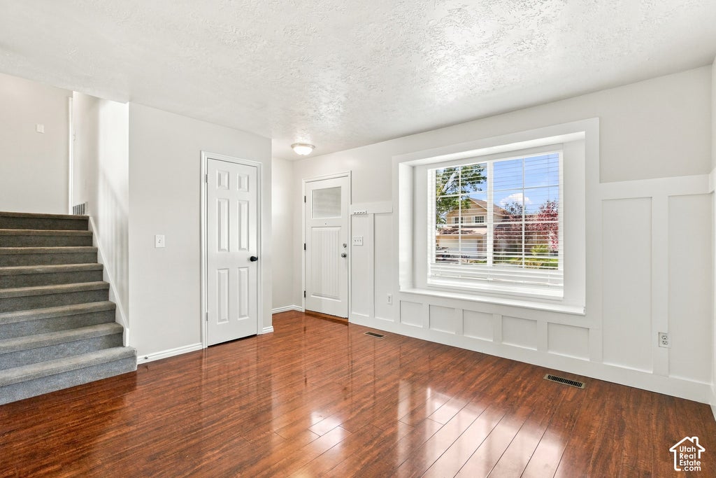Photo of 1535 S 250 E, Kaysville, UT 84037 (MLS # 2188797)