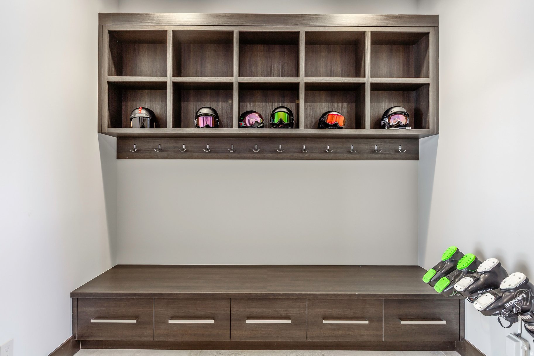 COLONY @WHITE PINE - Residential