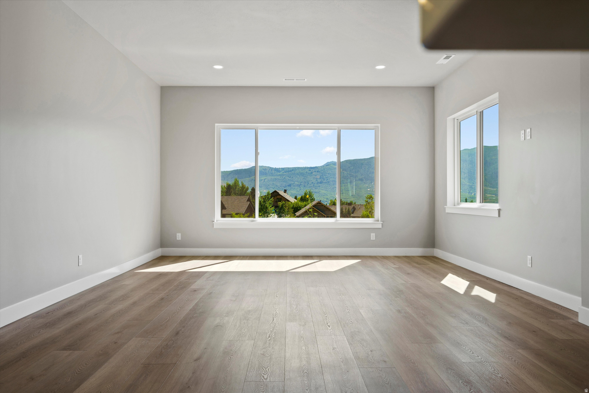 ELKHORN - Residential