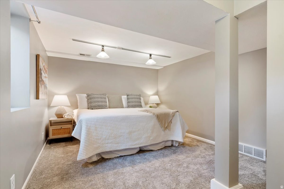 PLEASANT VIEW HEIGHTS - Residential