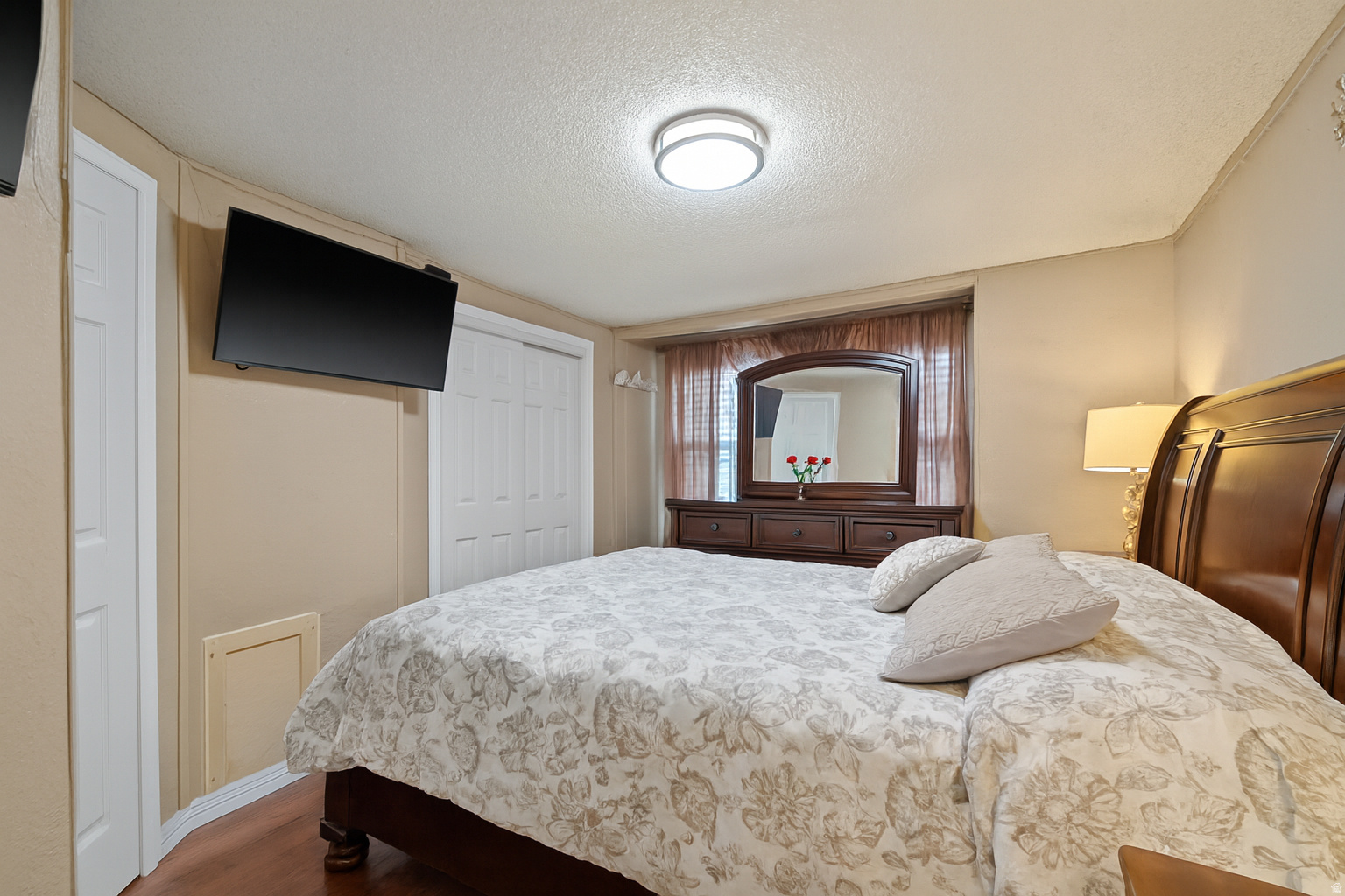 COUNTRY MEADOWS COMMUNITY - Residential