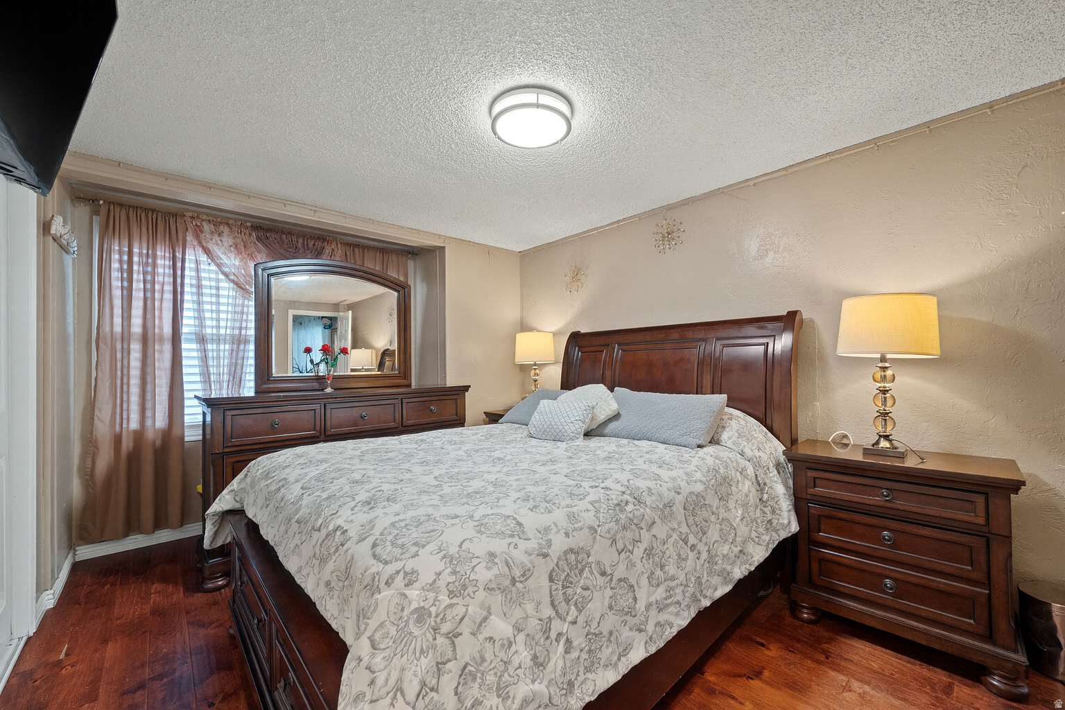 COUNTRY MEADOWS COMMUNITY - Residential