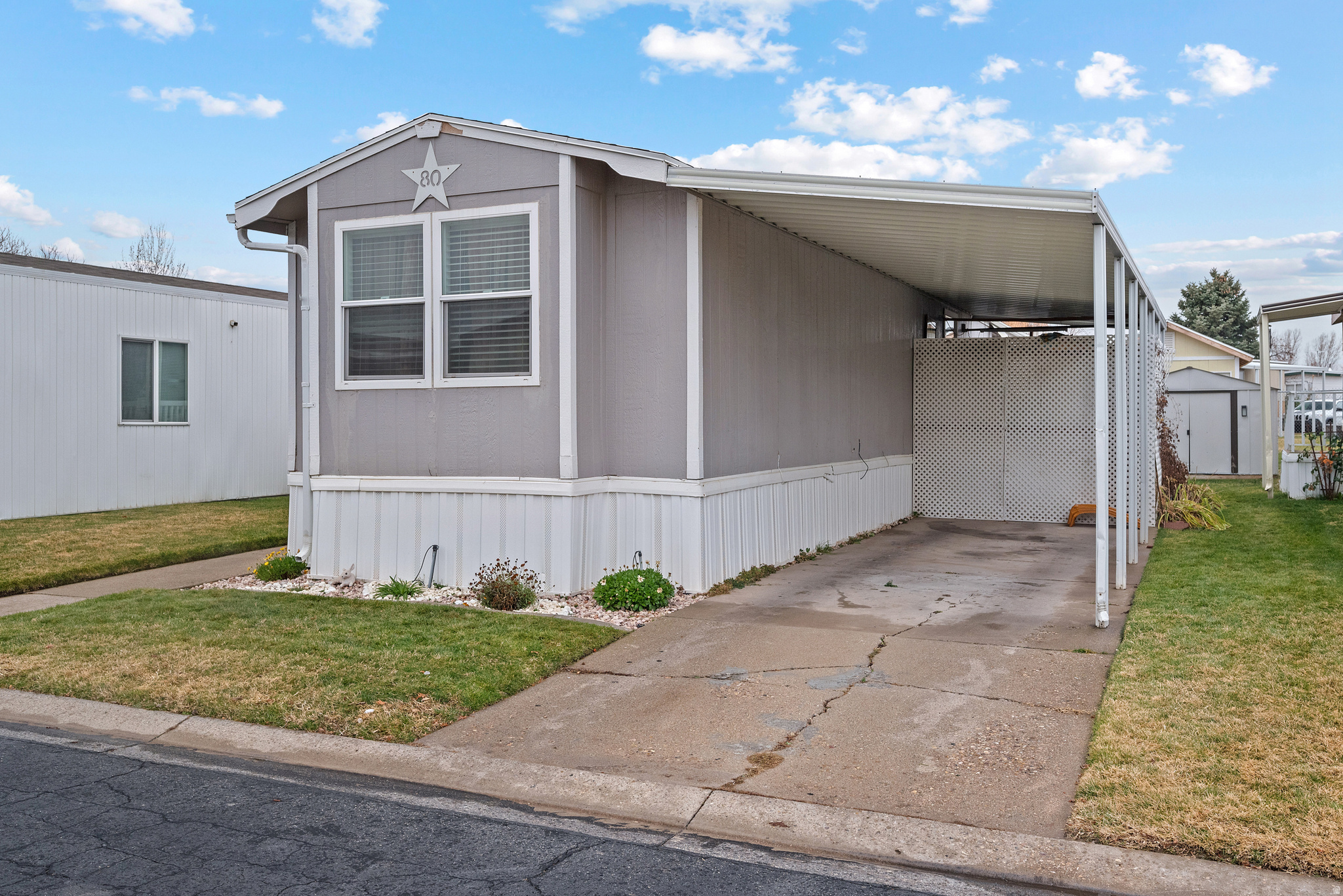 COUNTRY MEADOWS COMMUNITY - Residential