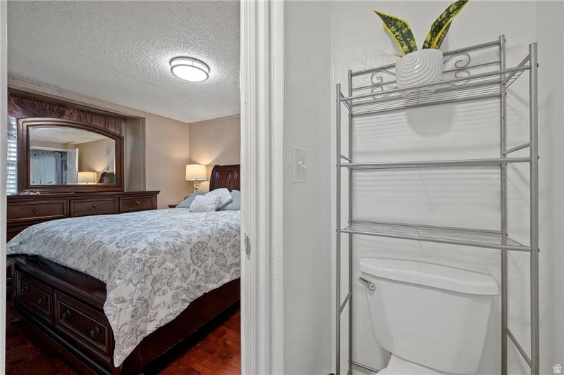 COUNTRY MEADOWS COMMUNITY - Residential