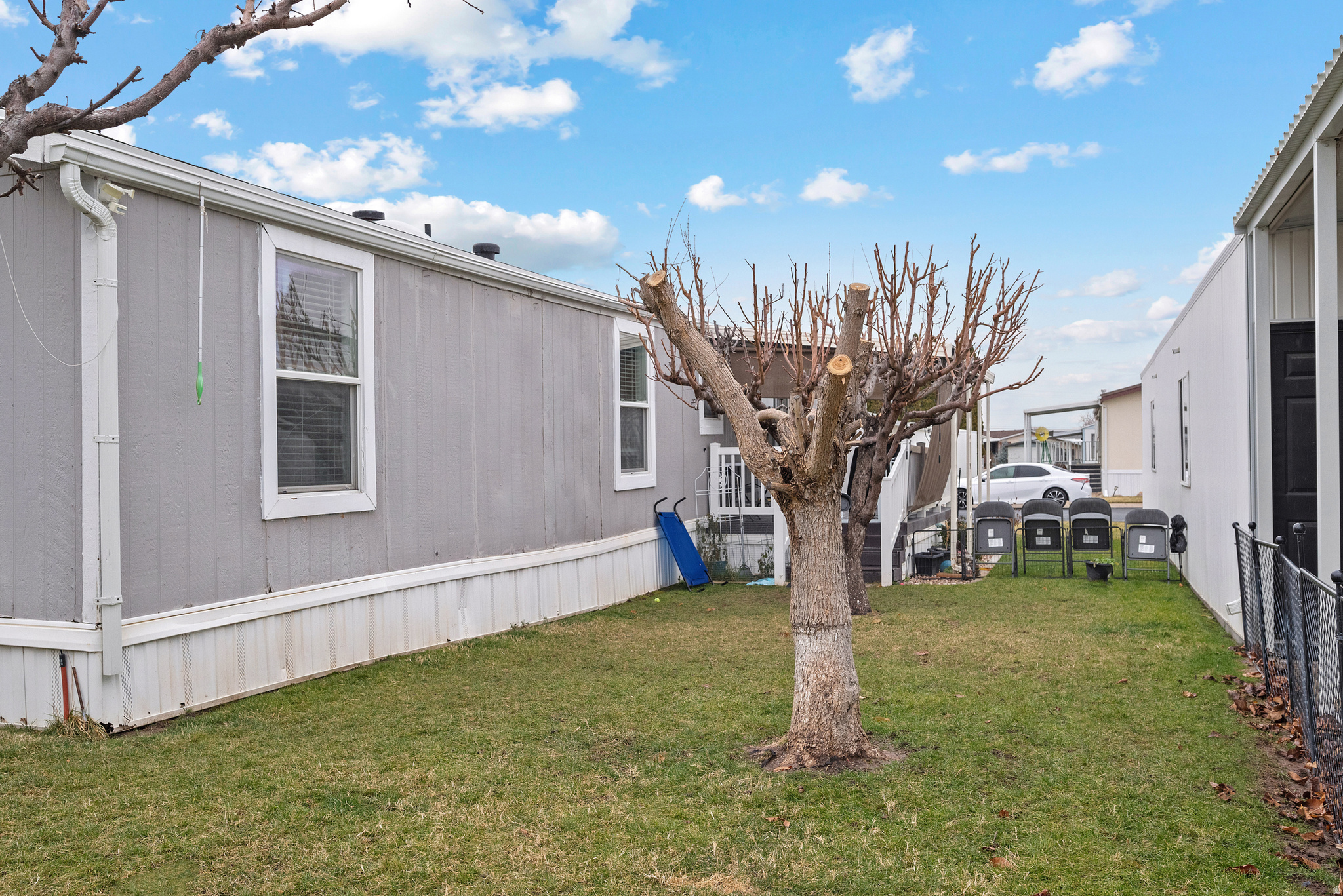 COUNTRY MEADOWS COMMUNITY - Residential