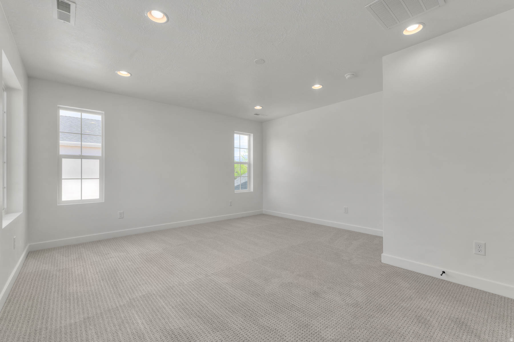 AMBERLY PLACE 12 - Residential