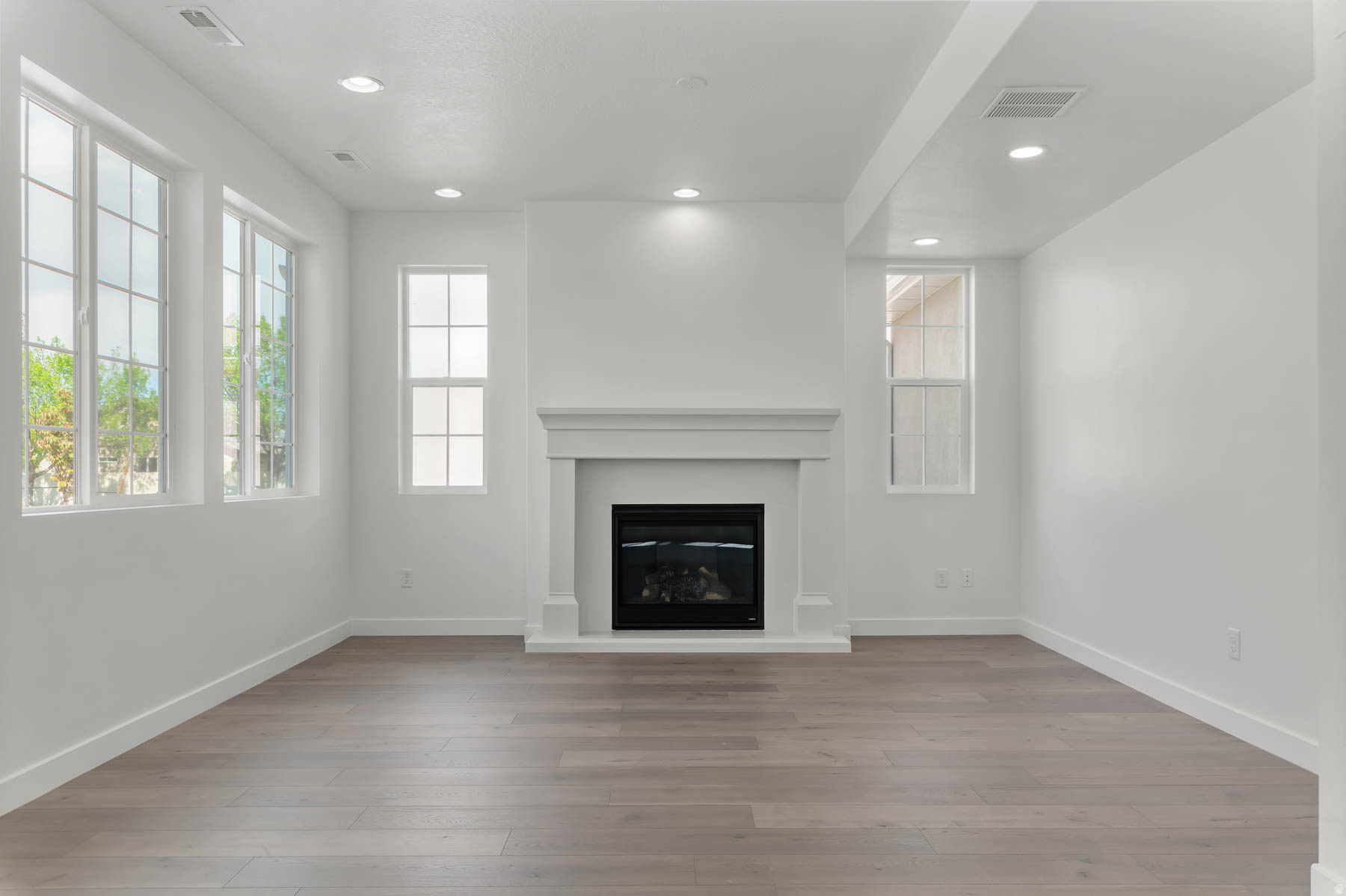 AMBERLY PLACE 12 - Residential