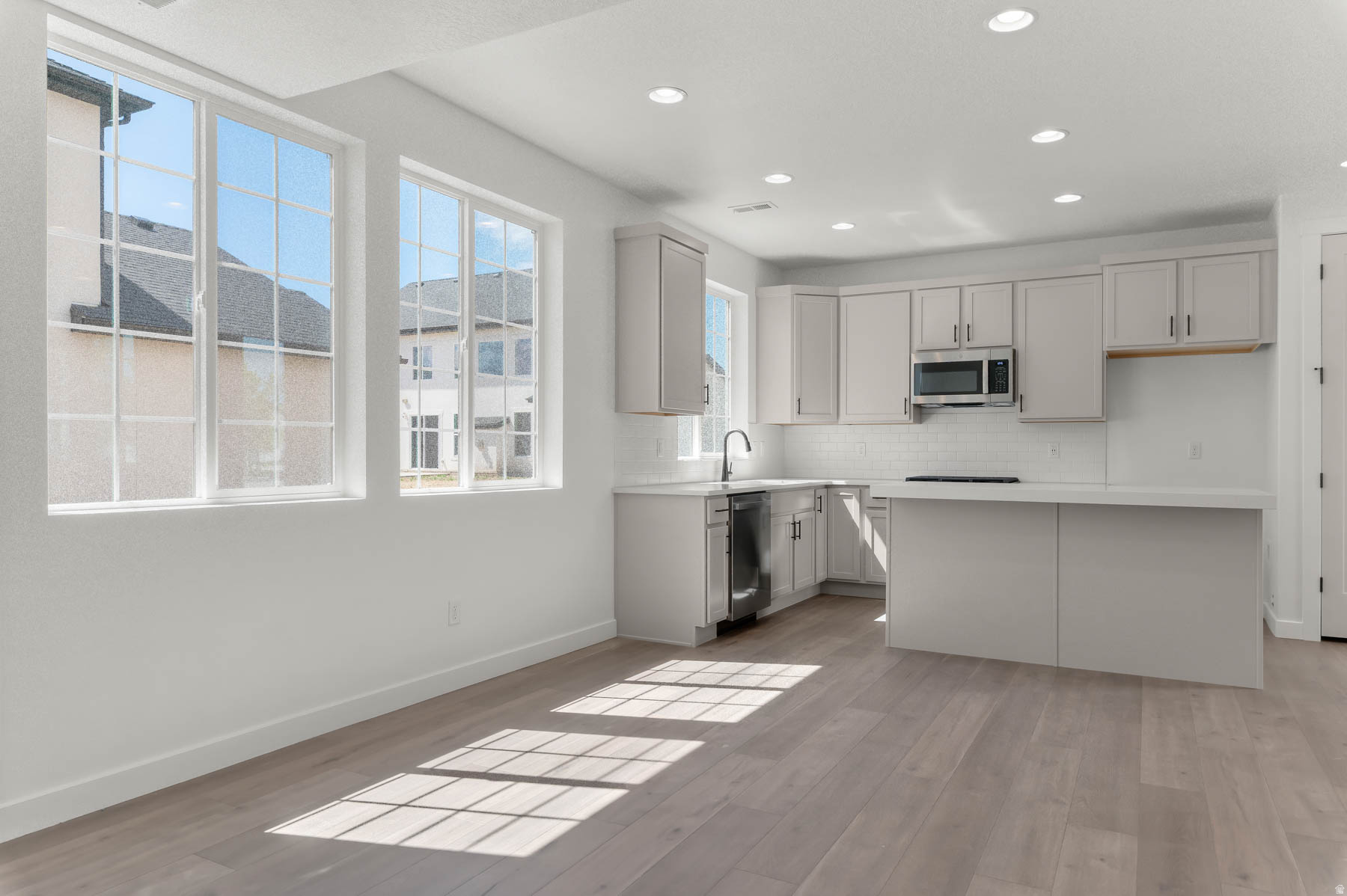 AMBERLY PLACE 12 - Residential