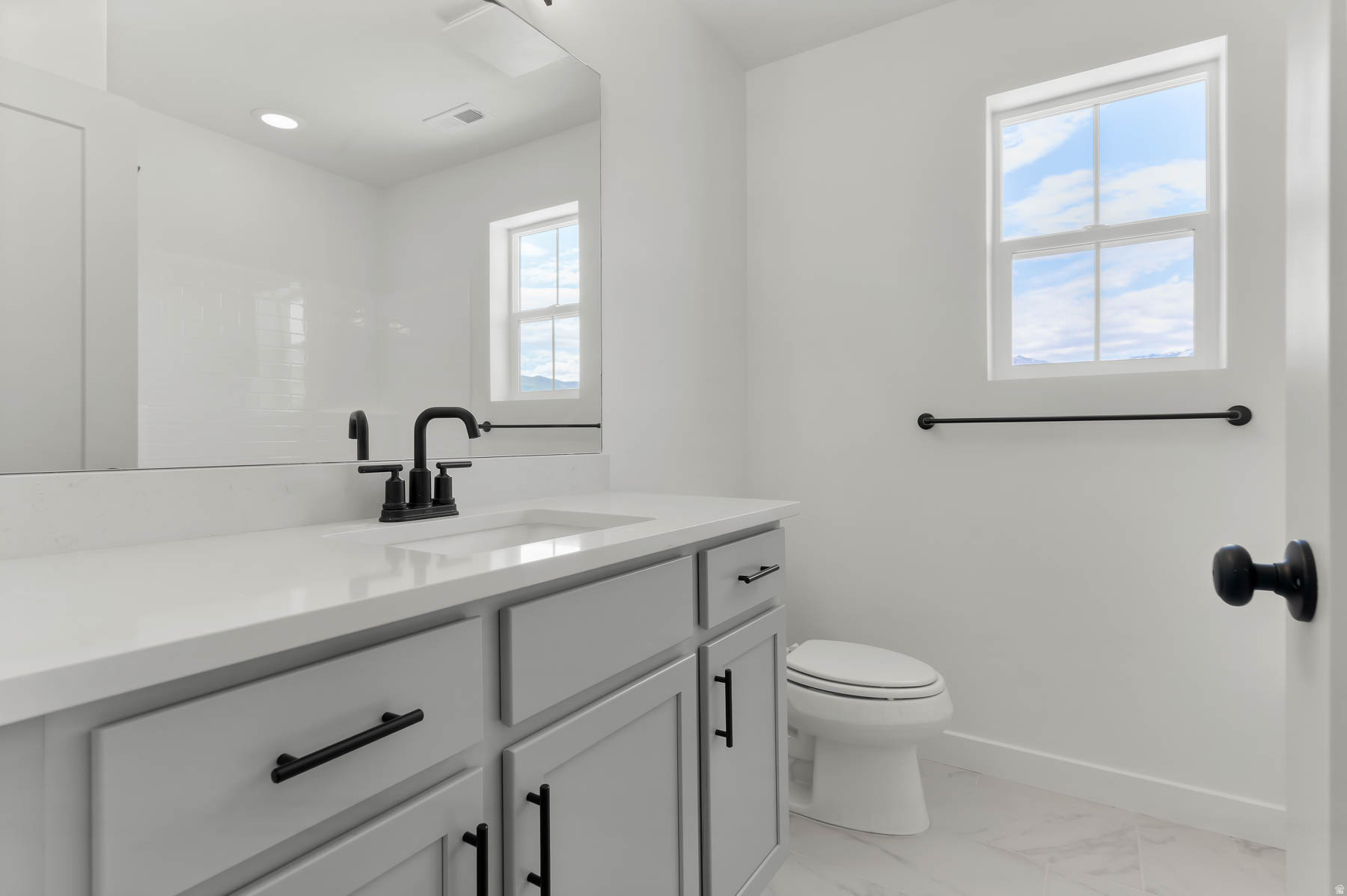 AMBERLY PLACE 12 - Residential