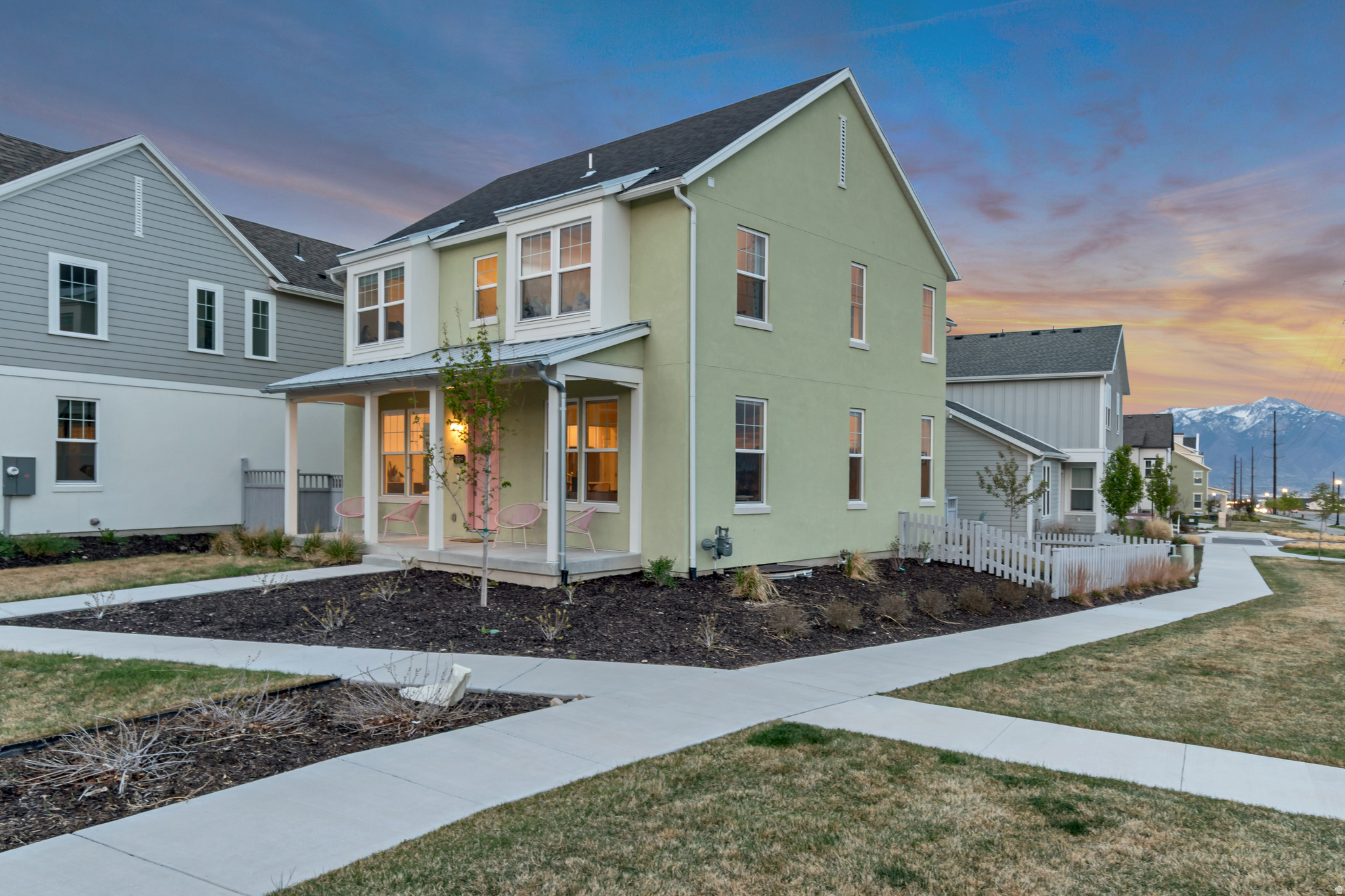 DAYBREAK - Residential