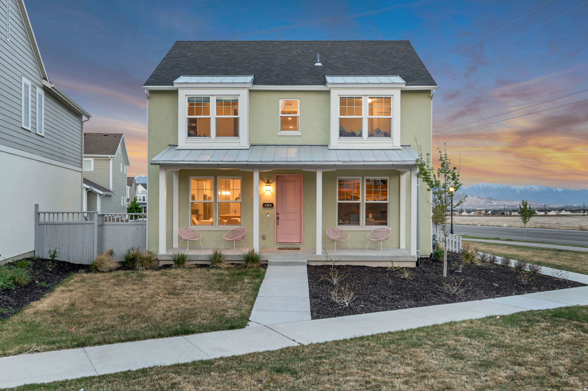 DAYBREAK - Residential