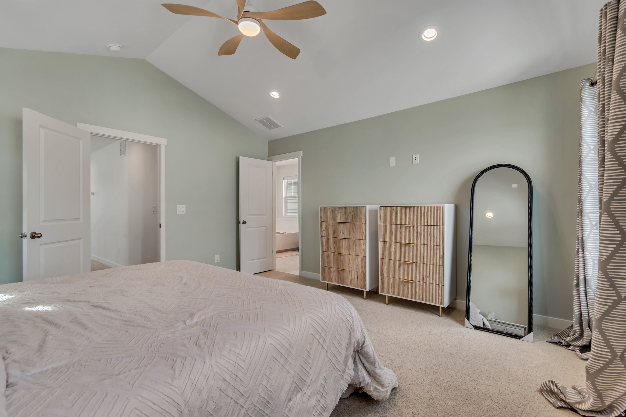 DAYBREAK - Residential