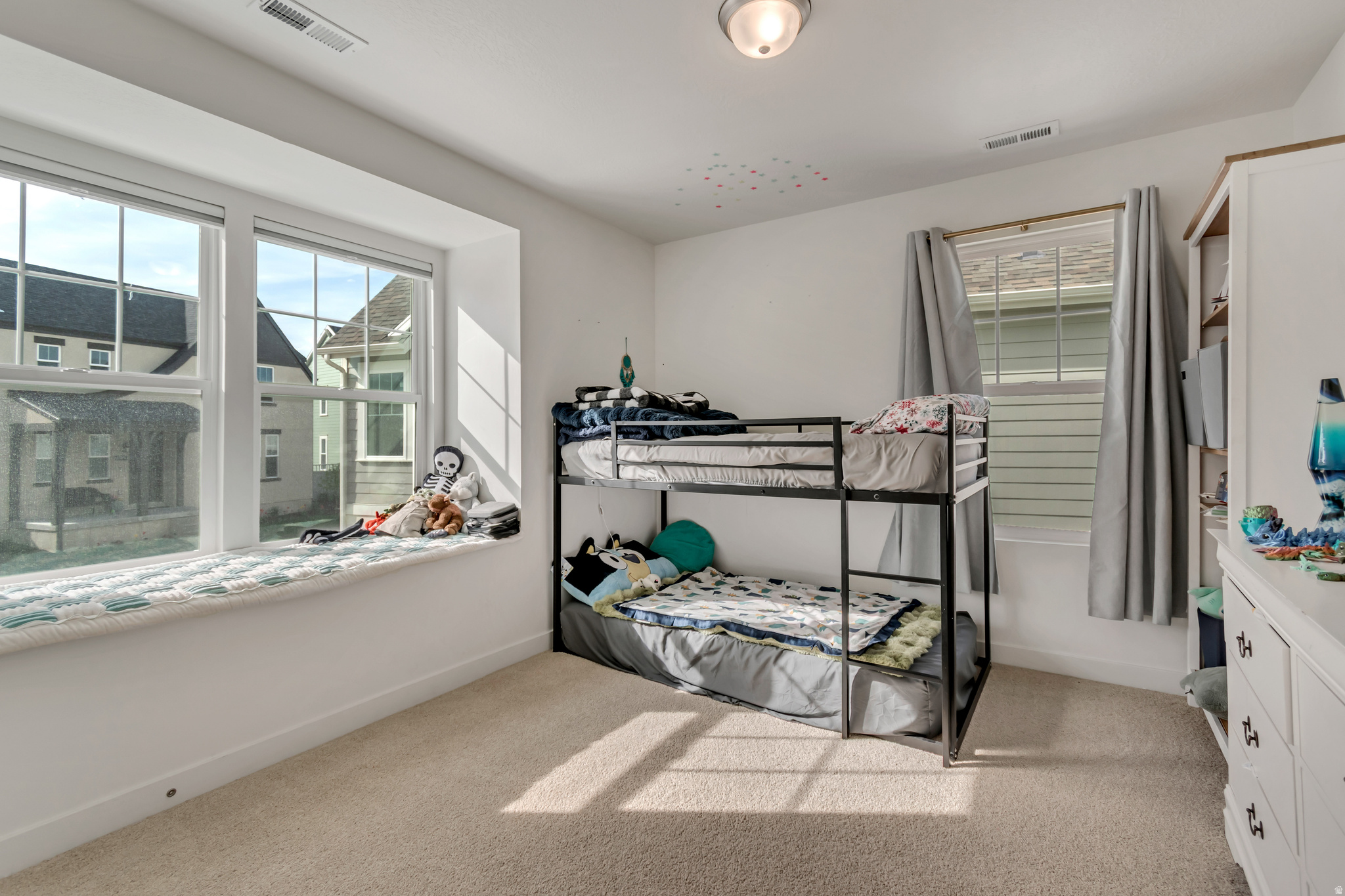 DAYBREAK - Residential