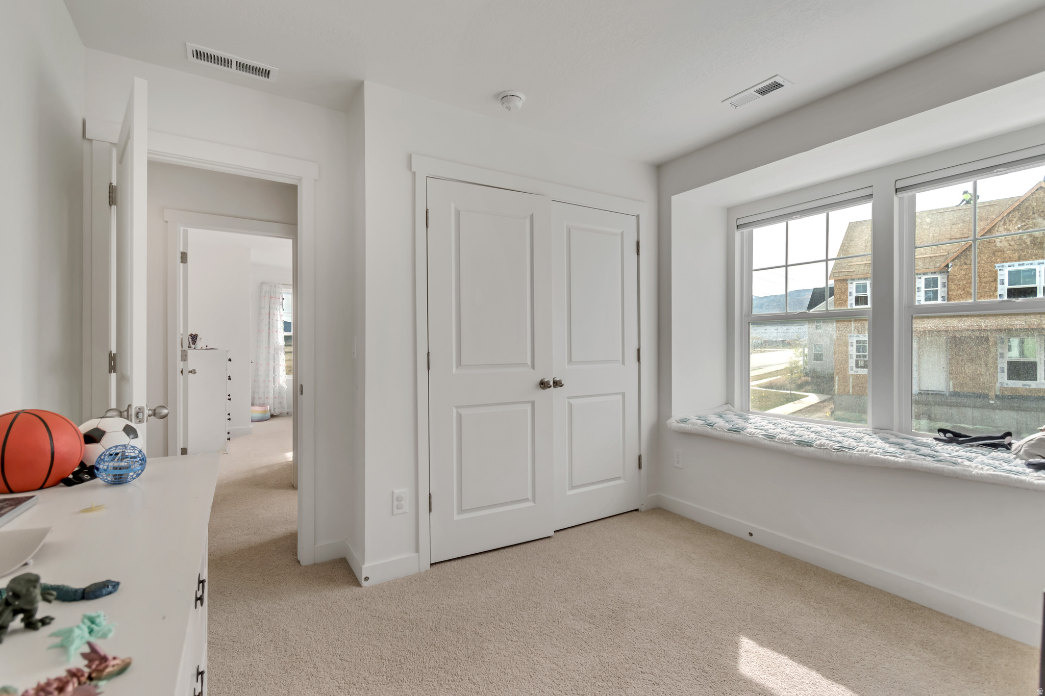 DAYBREAK - Residential