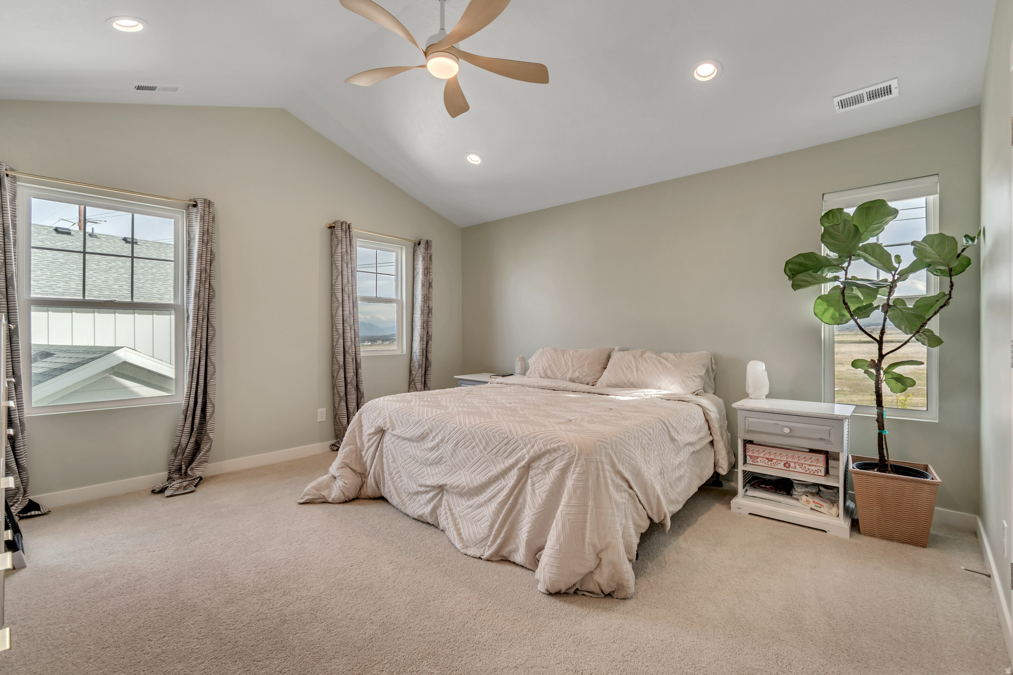 DAYBREAK - Residential