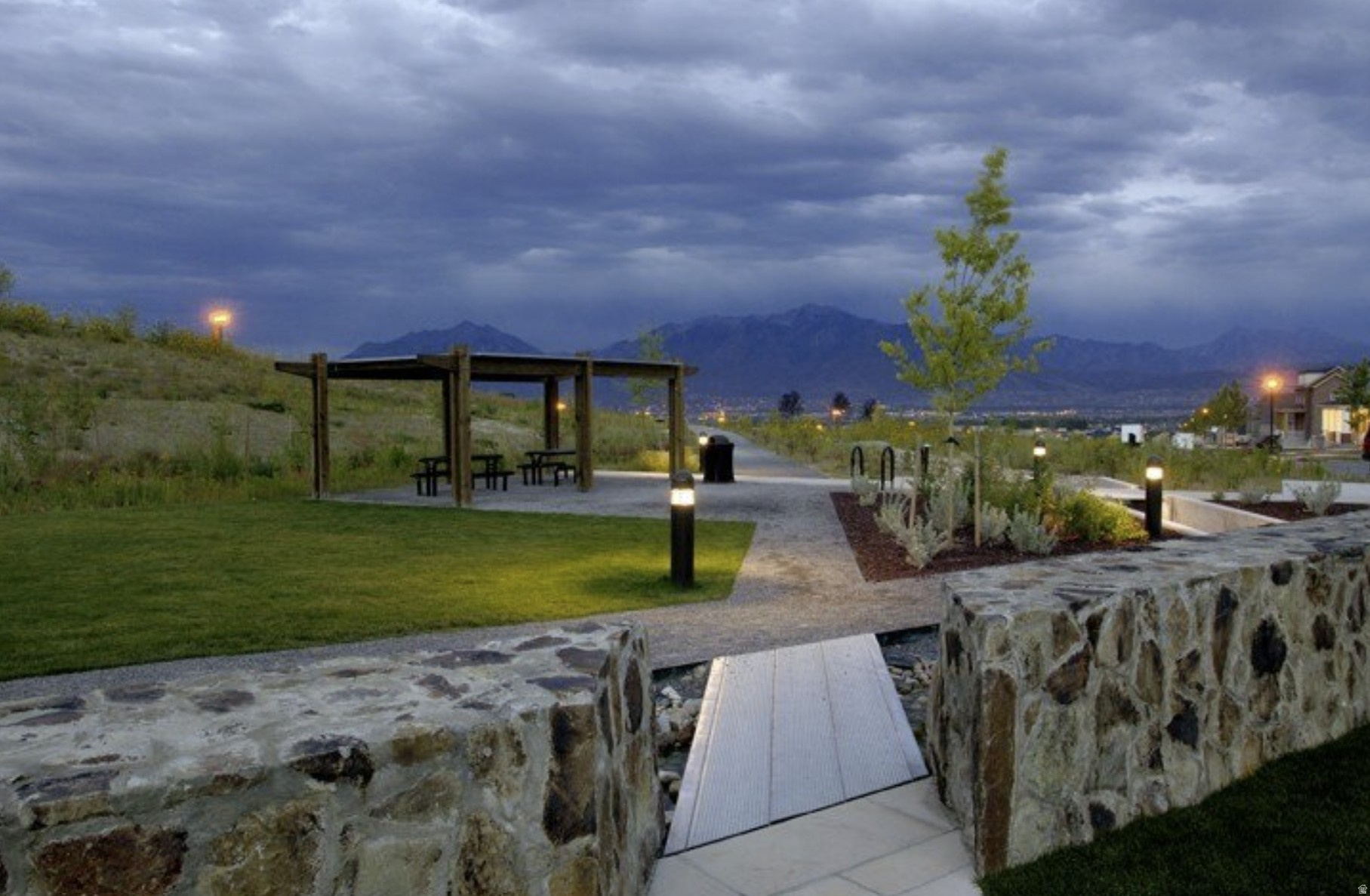 DAYBREAK - Residential