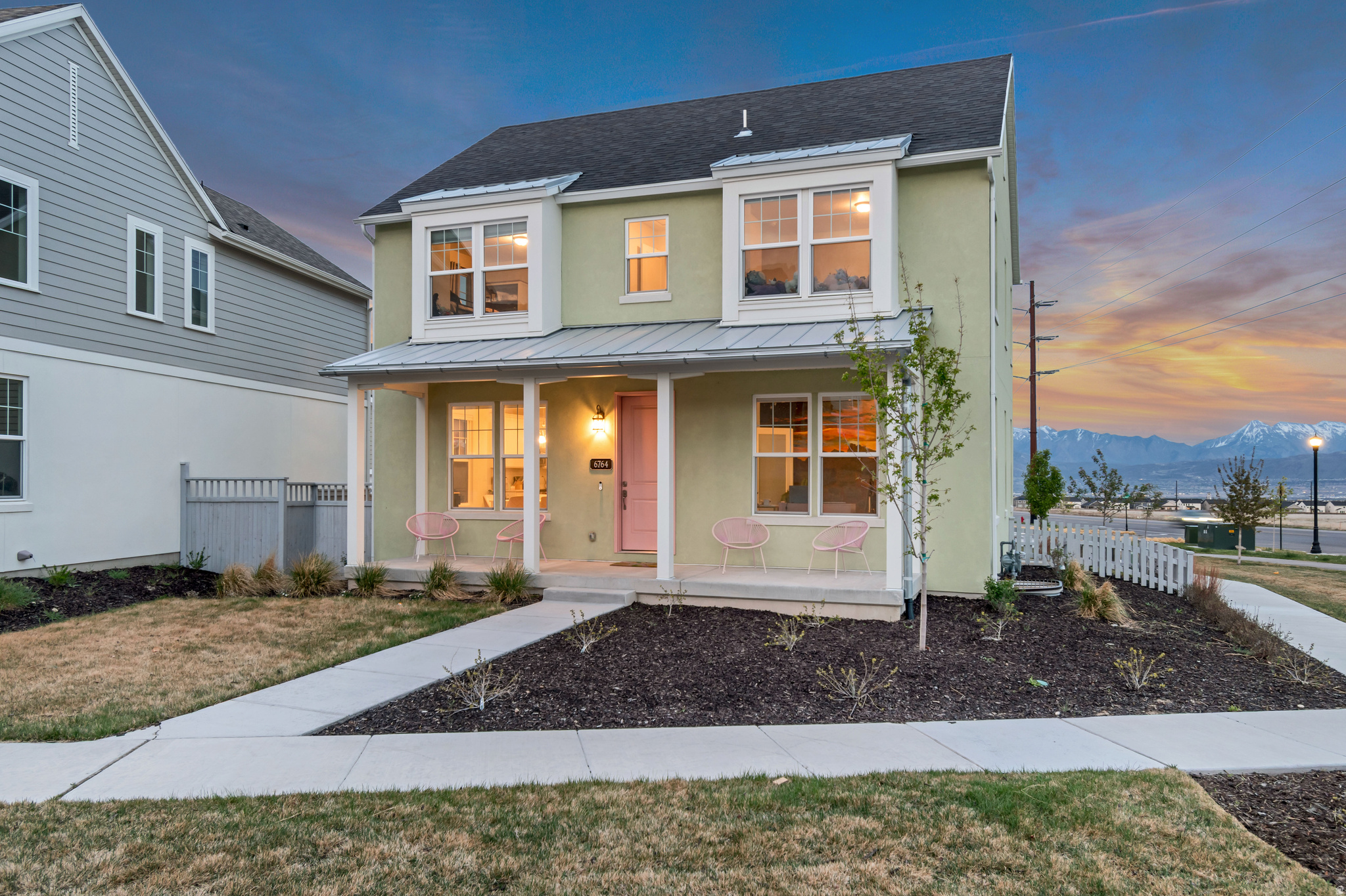 DAYBREAK - Residential