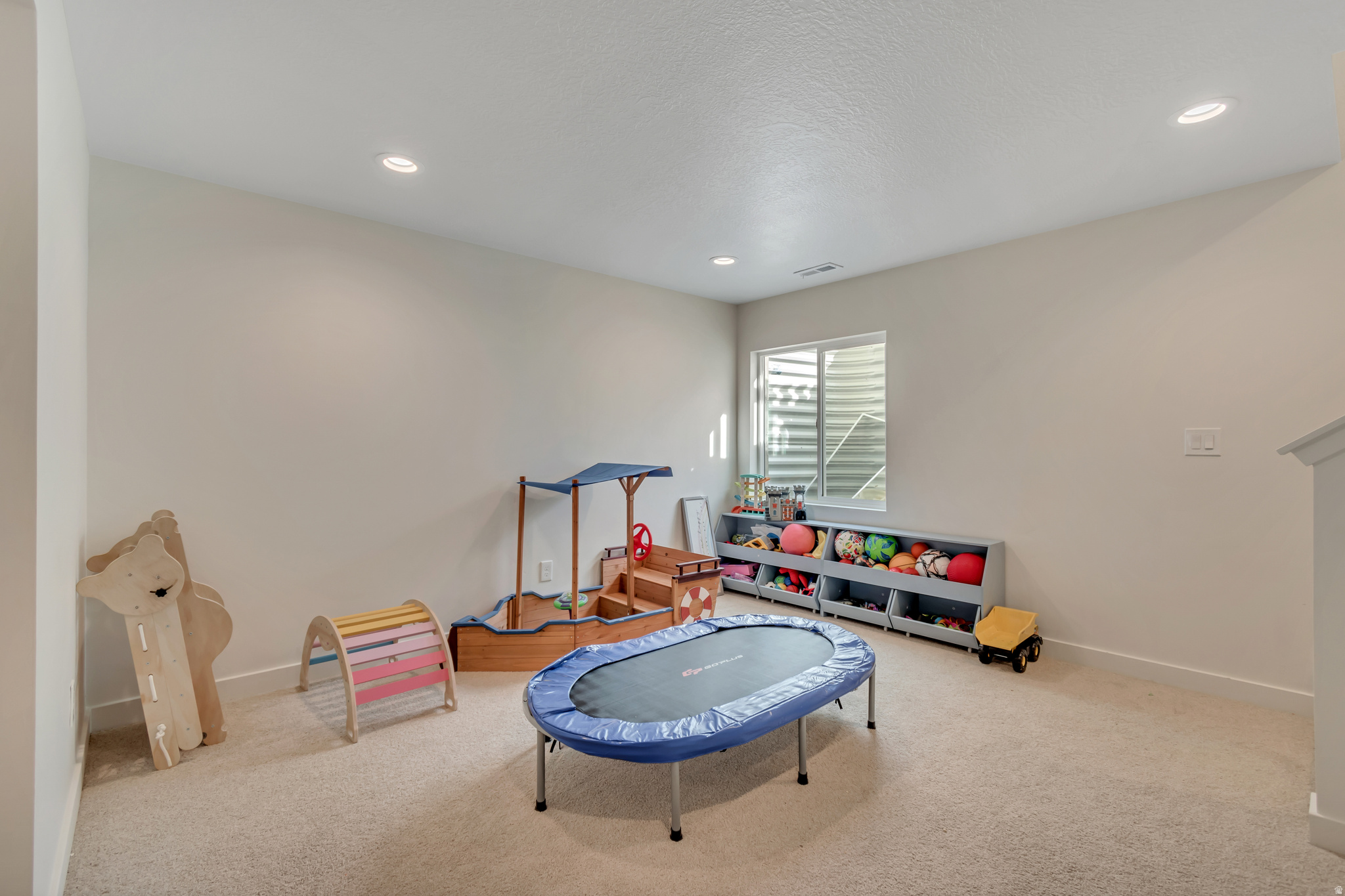 DAYBREAK - Residential