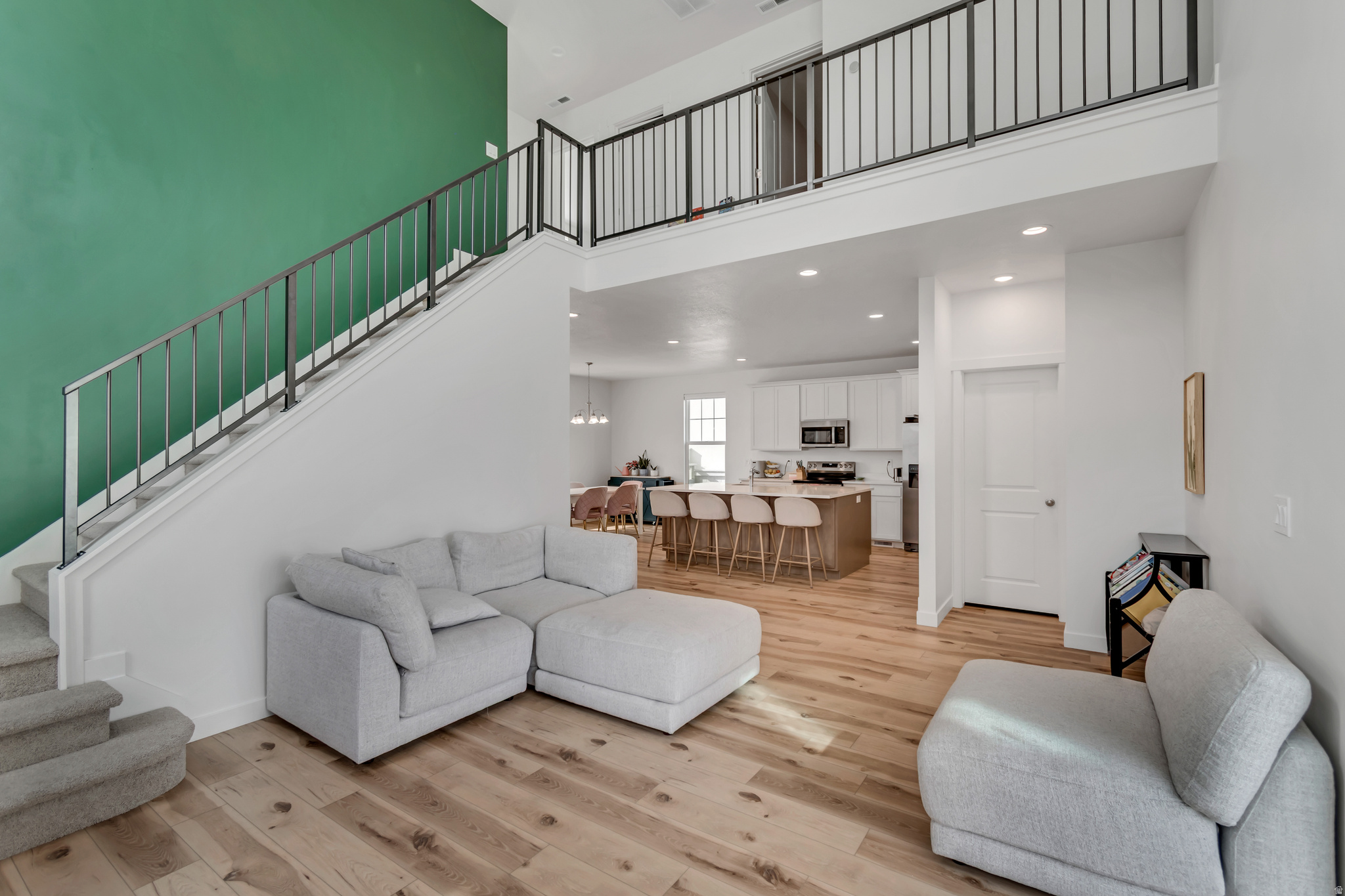 DAYBREAK - Residential