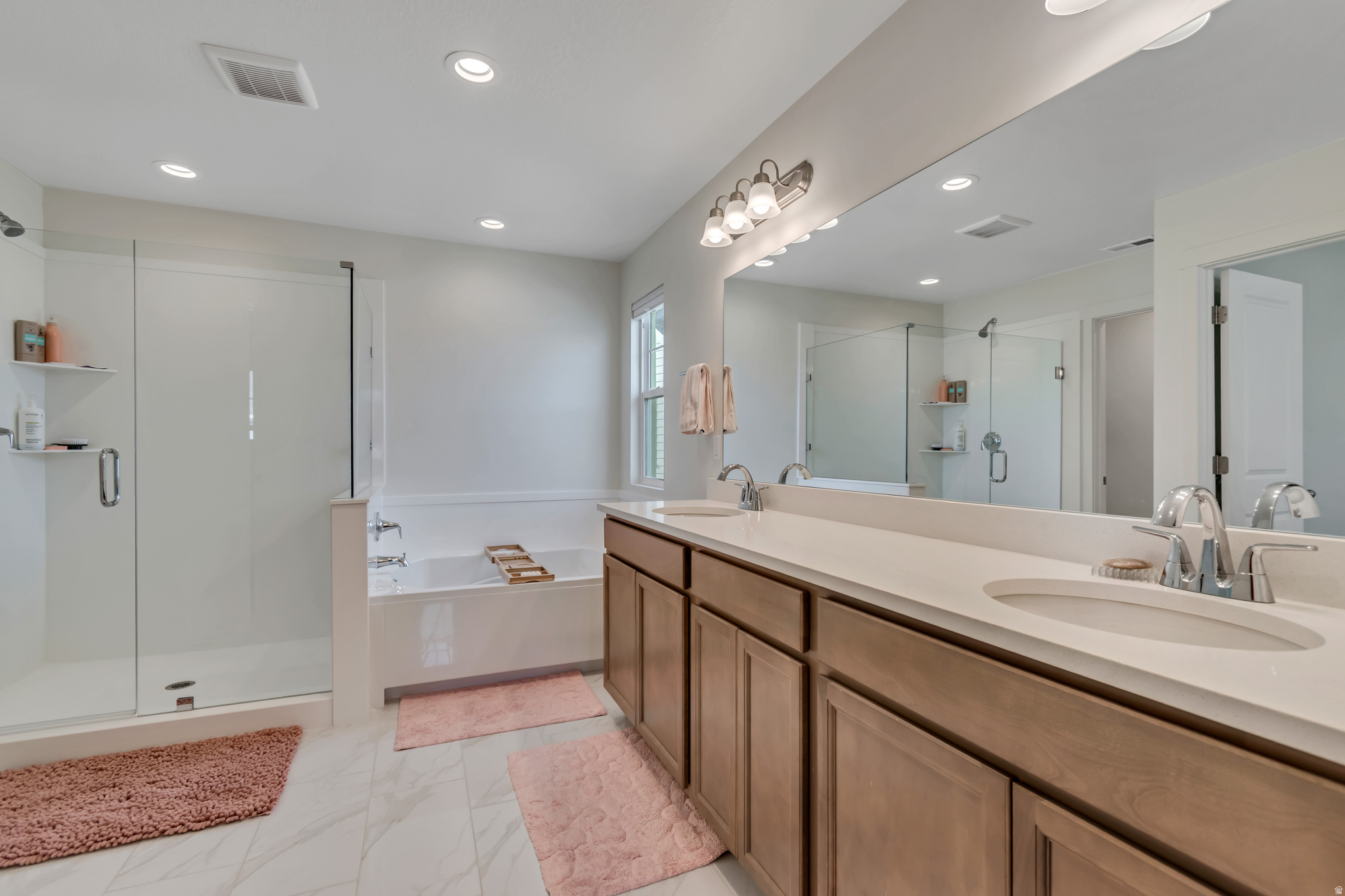 DAYBREAK - Residential