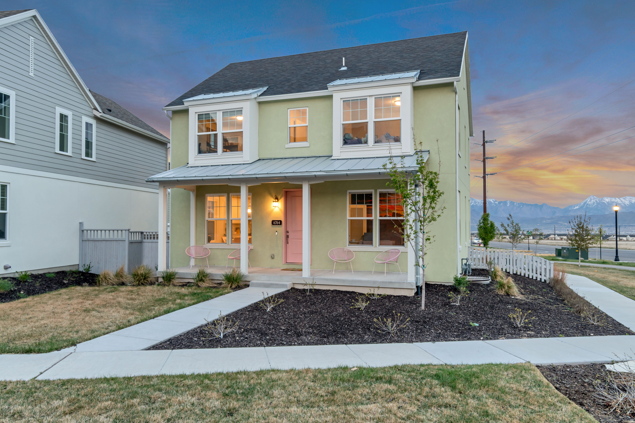 DAYBREAK - Residential