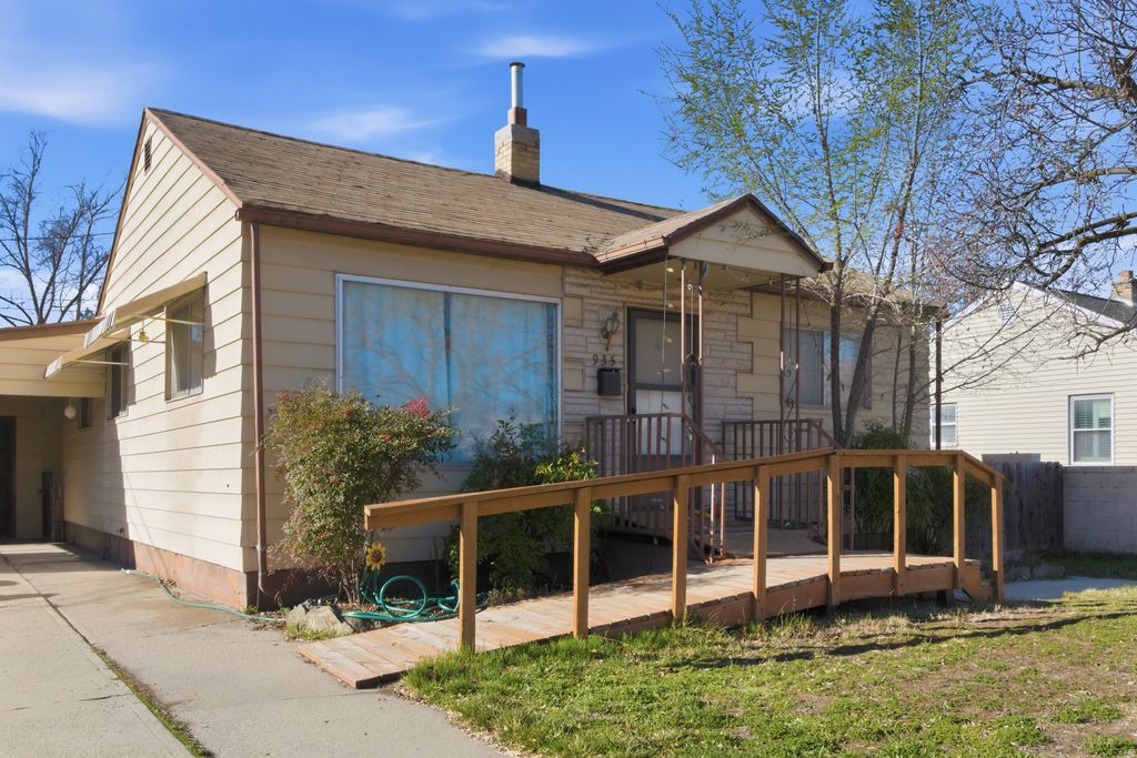Photo of 935 W 400 N, Provo, UT 84601 (MLS # 2145054)