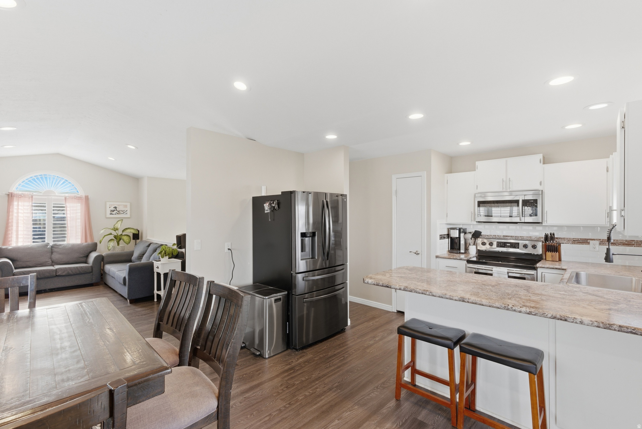 EVERGREEN FARMS - Residential