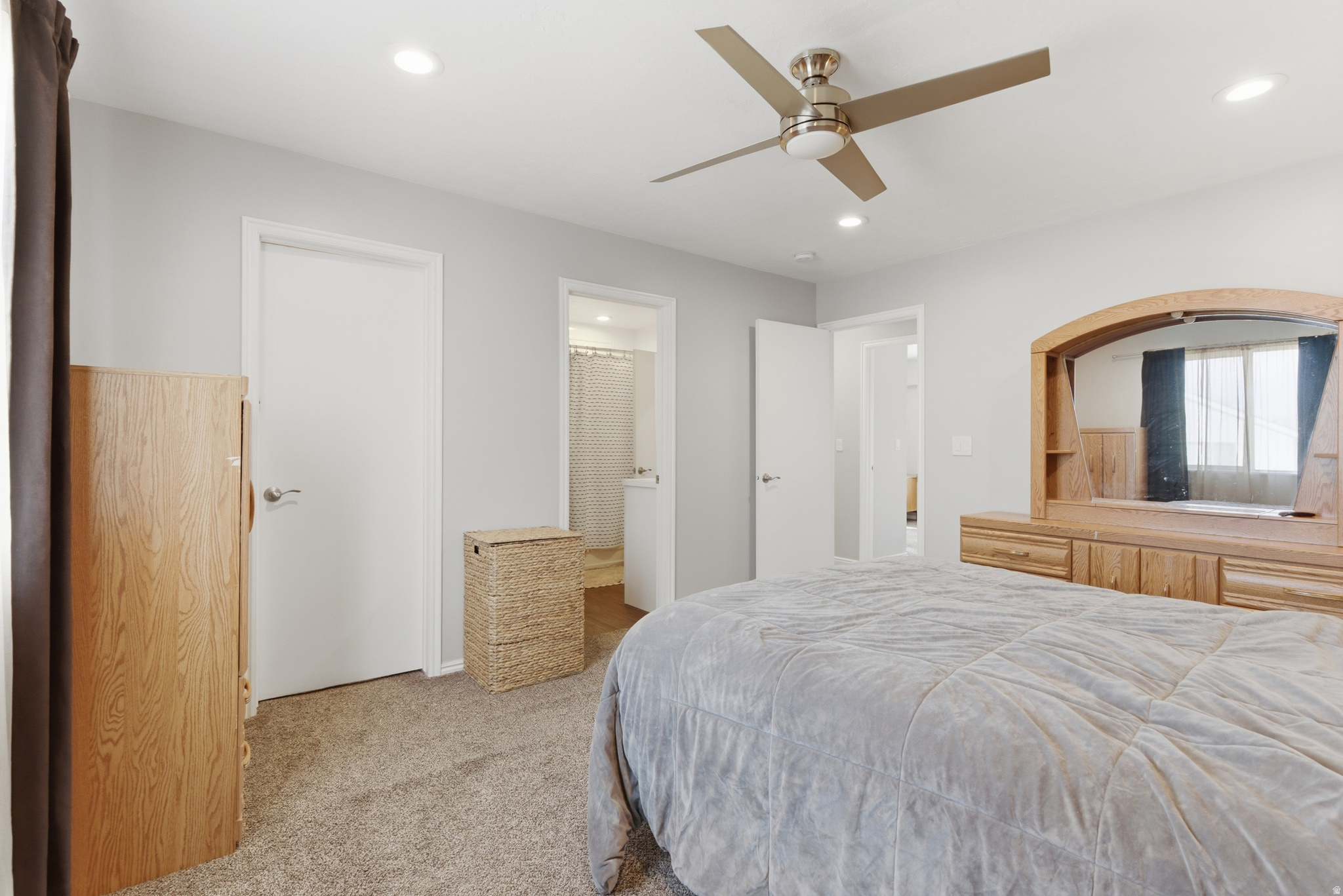 EVERGREEN FARMS - Residential