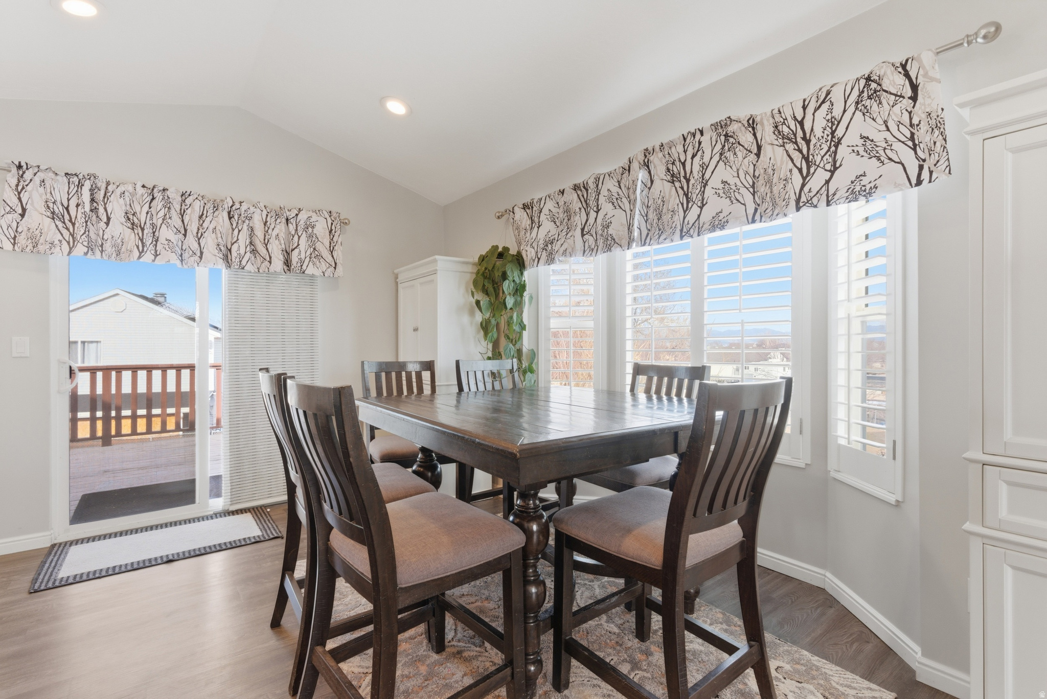 EVERGREEN FARMS - Residential