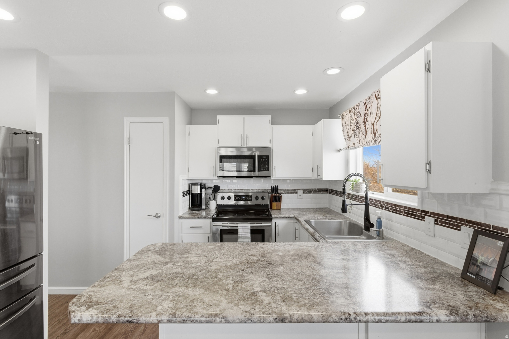 EVERGREEN FARMS - Residential