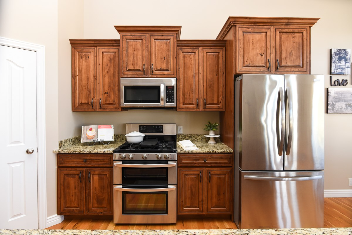 BLAKE MOUNTAIN VIEW EST - Residential