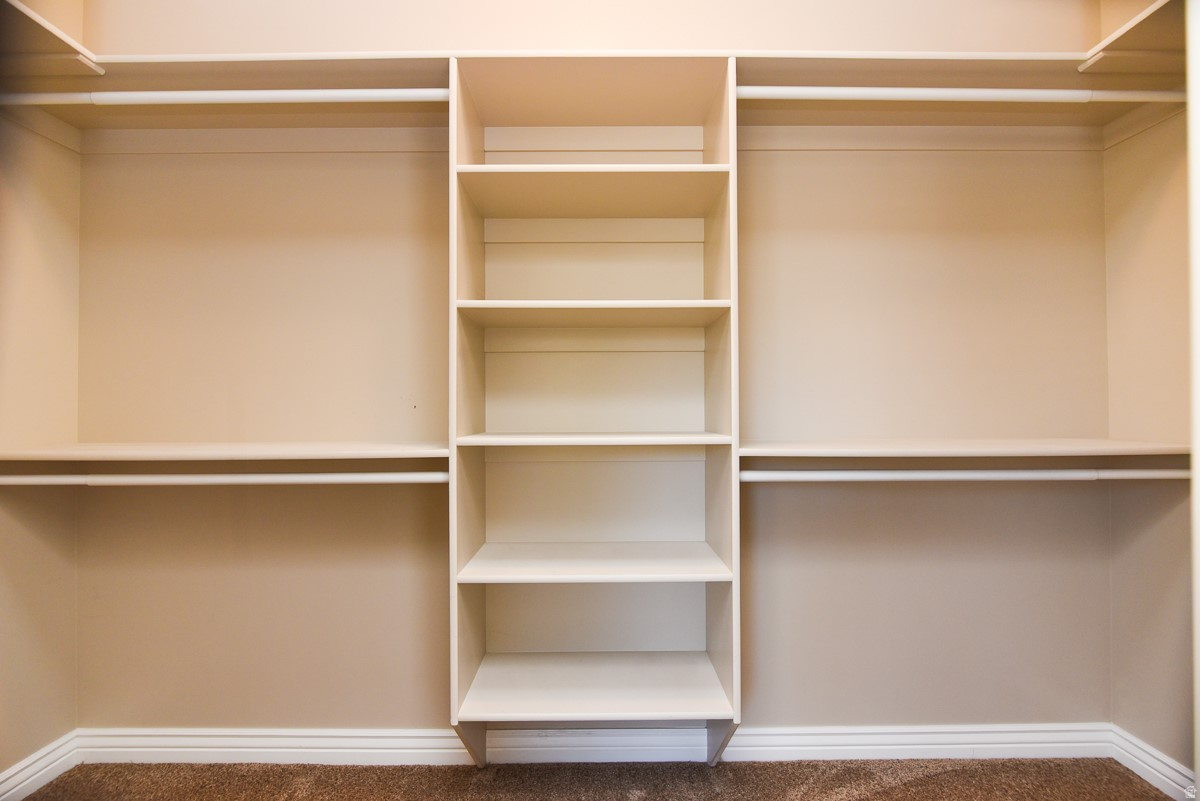 BLAKE MOUNTAIN VIEW EST - Residential