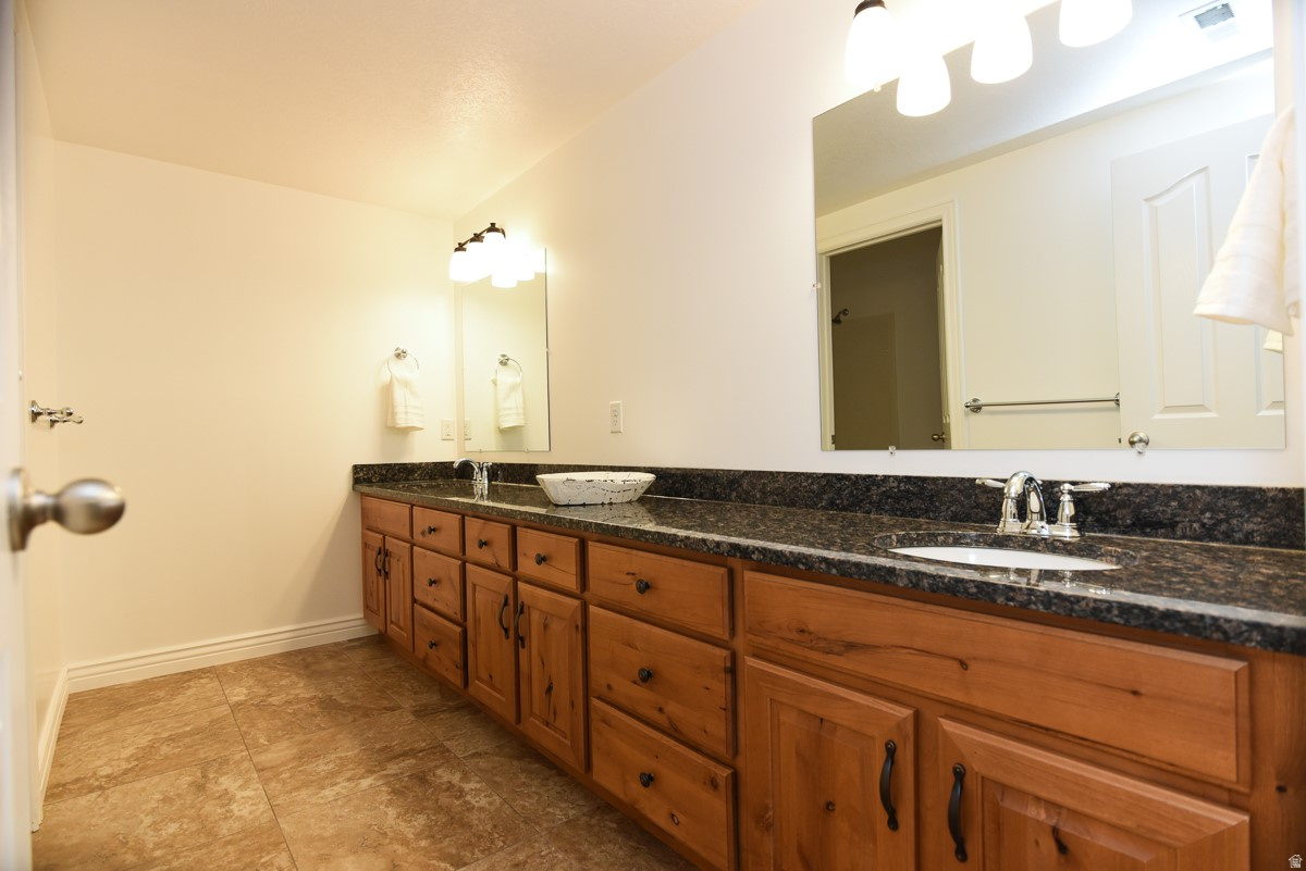 BLAKE MOUNTAIN VIEW EST - Residential