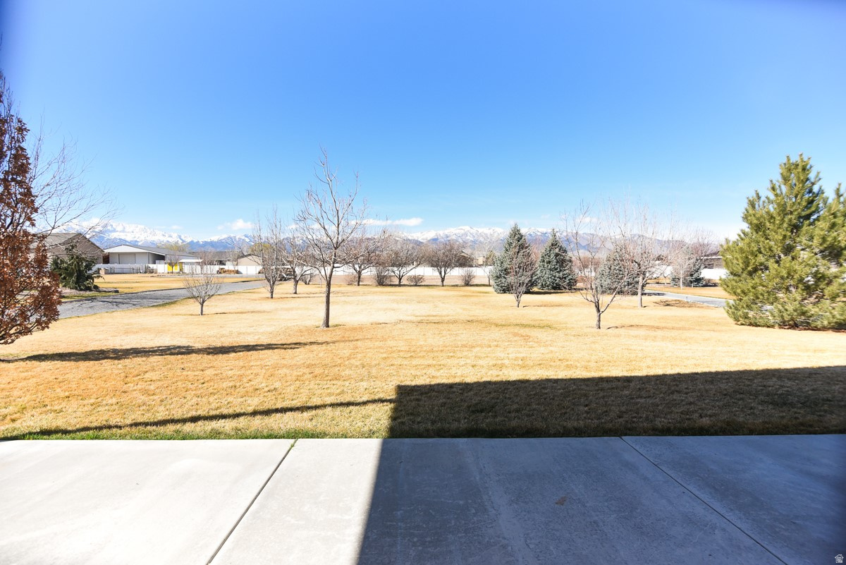 BLAKE MOUNTAIN VIEW EST - Residential