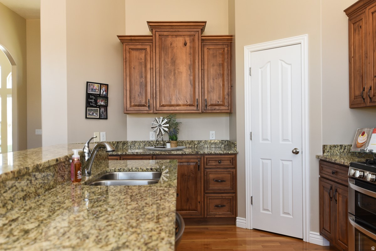 BLAKE MOUNTAIN VIEW EST - Residential